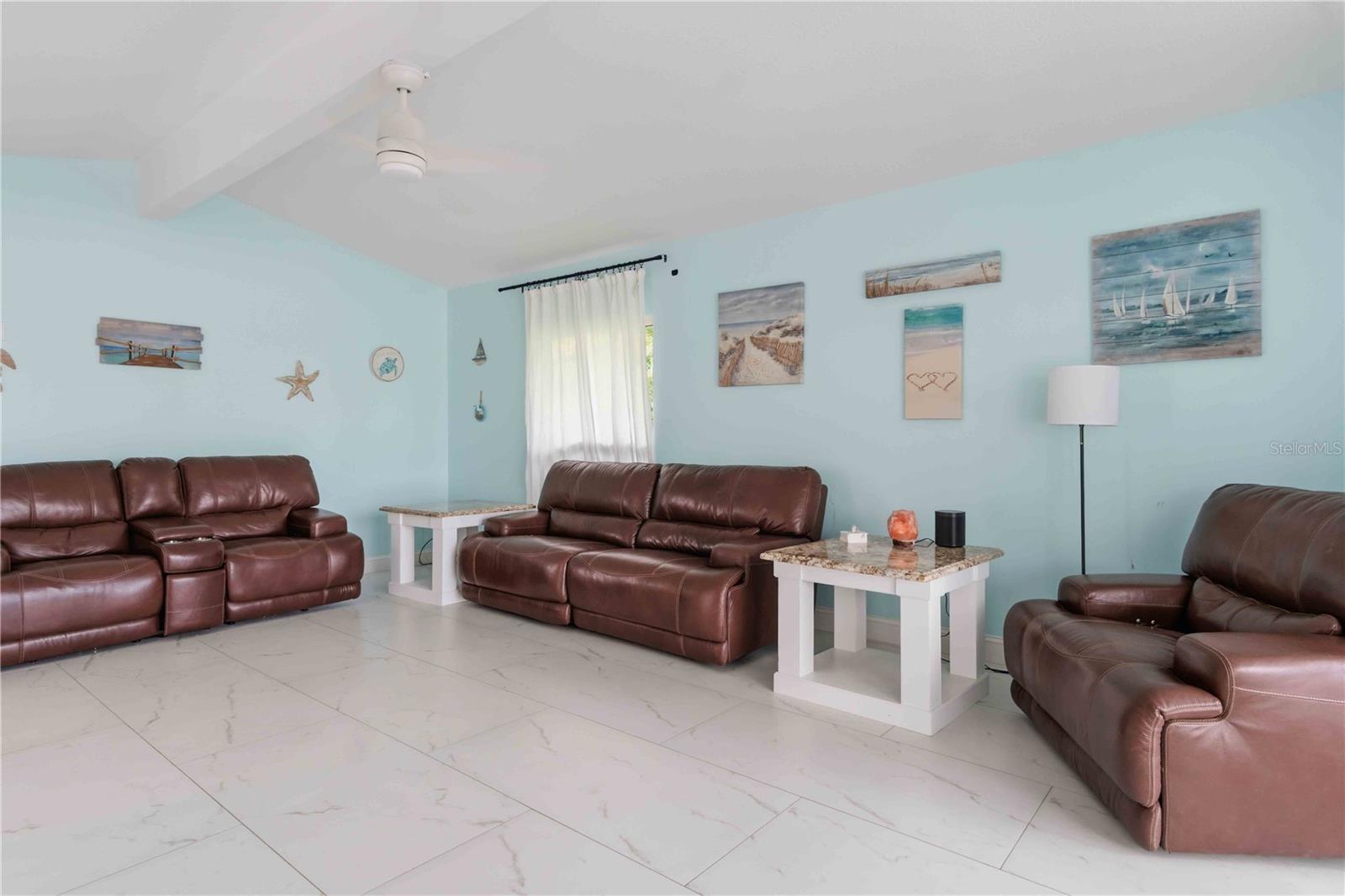 Image 39 of 81 For 1960 Marion Avenue