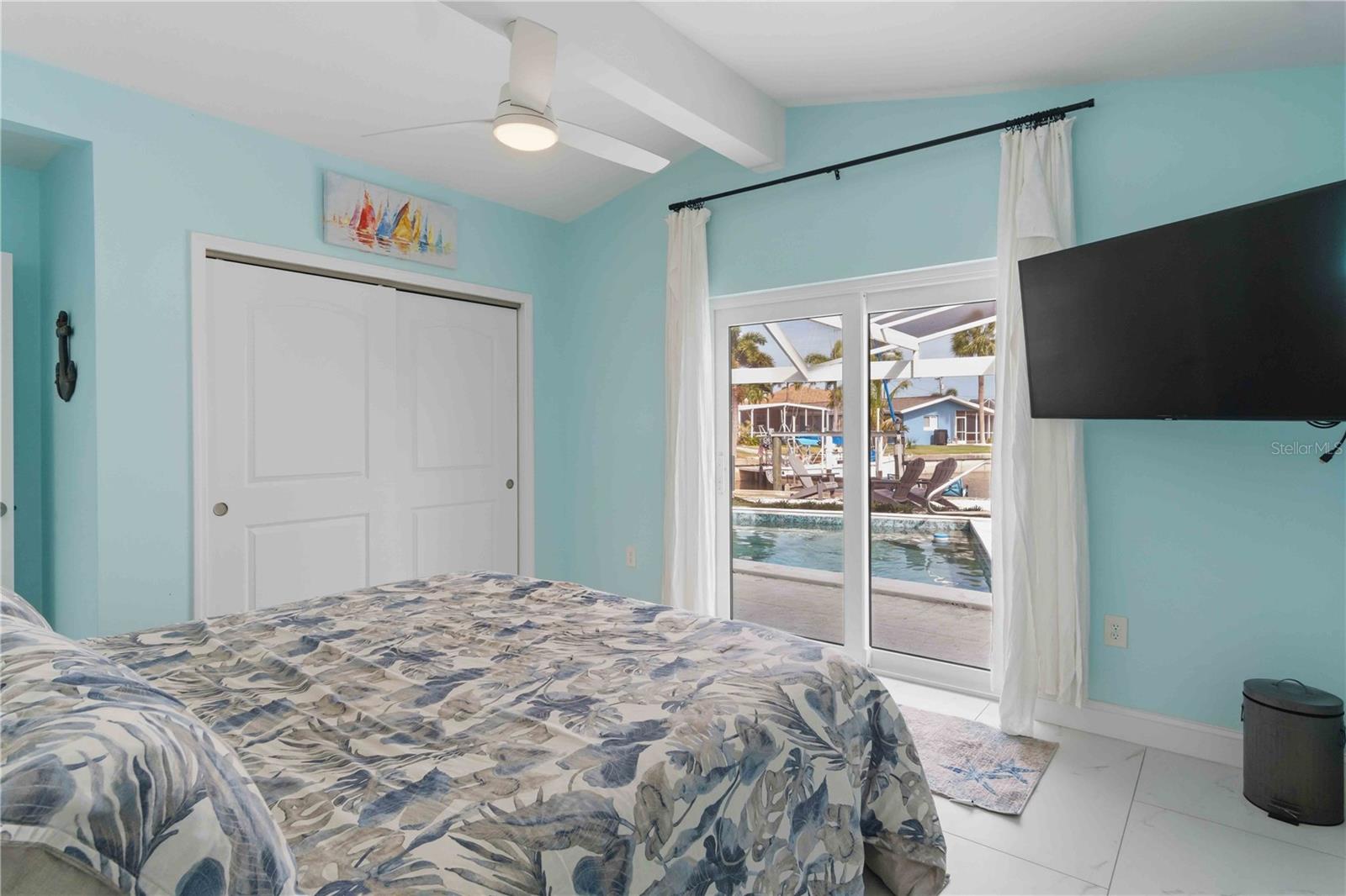 Image 50 of 81 For 1960 Marion Avenue