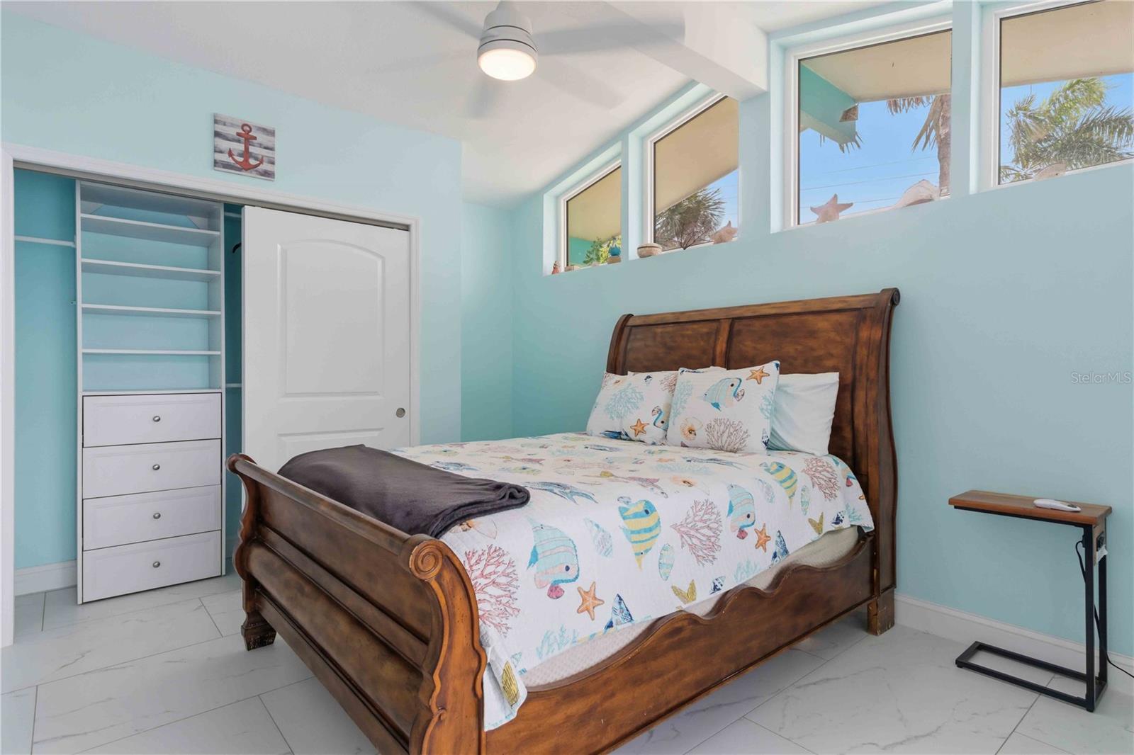 Image 62 of 81 For 1960 Marion Avenue