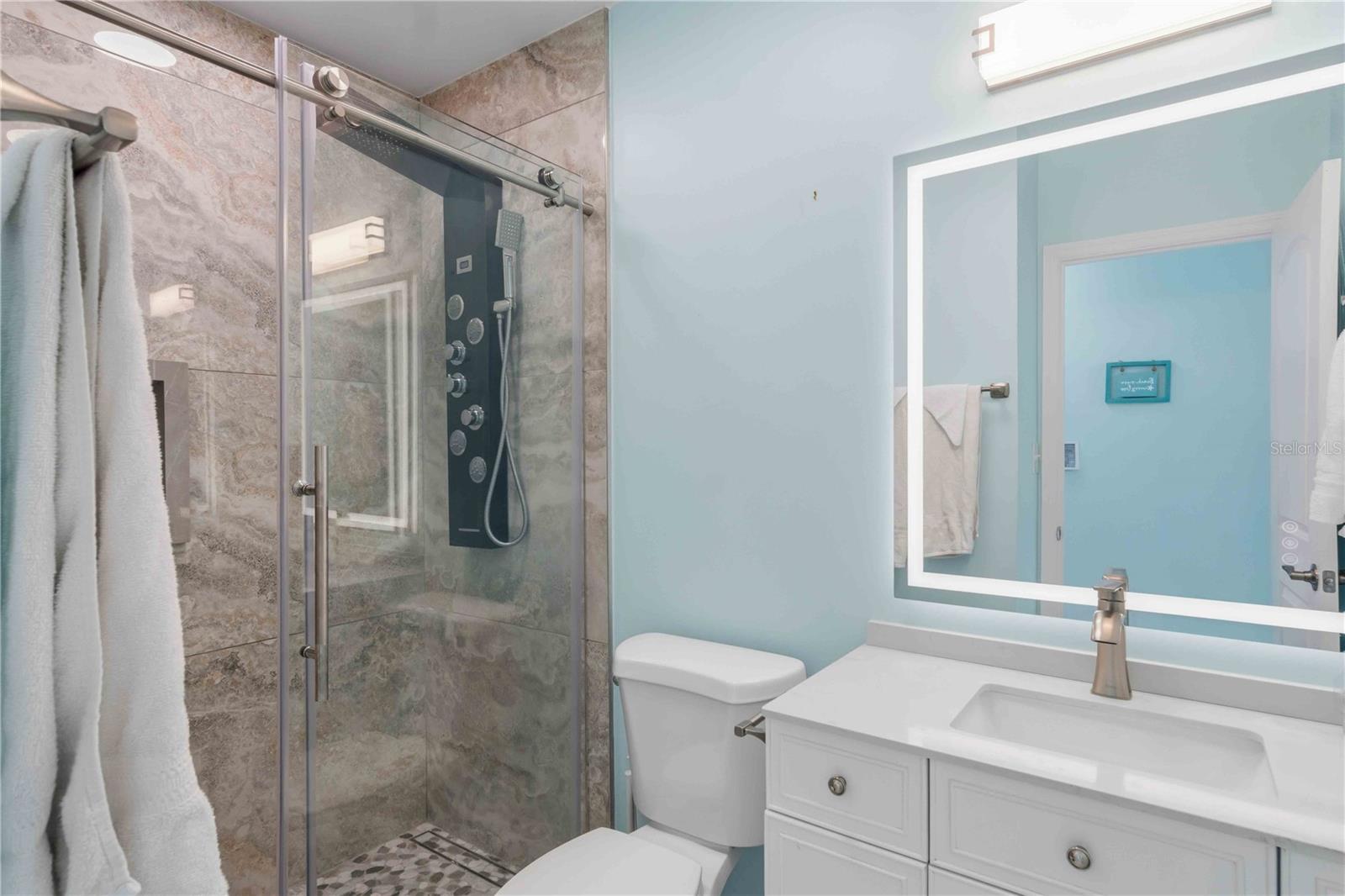 Image 65 of 81 For 1960 Marion Avenue