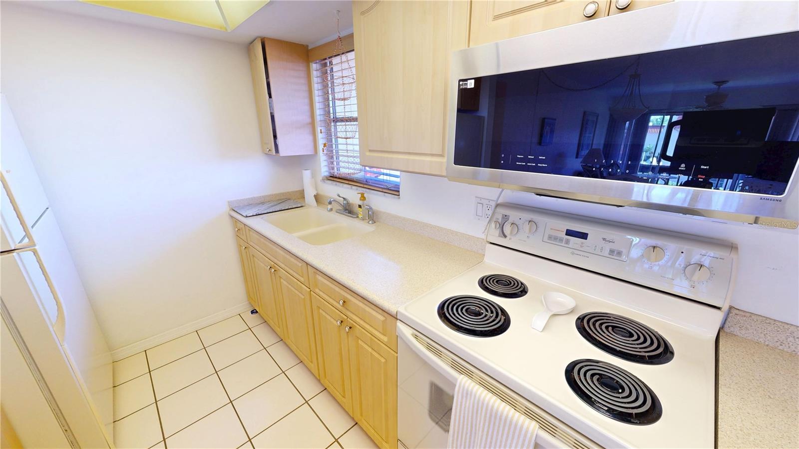 Image 11 of 33 For 311 Garvin Street 201d
