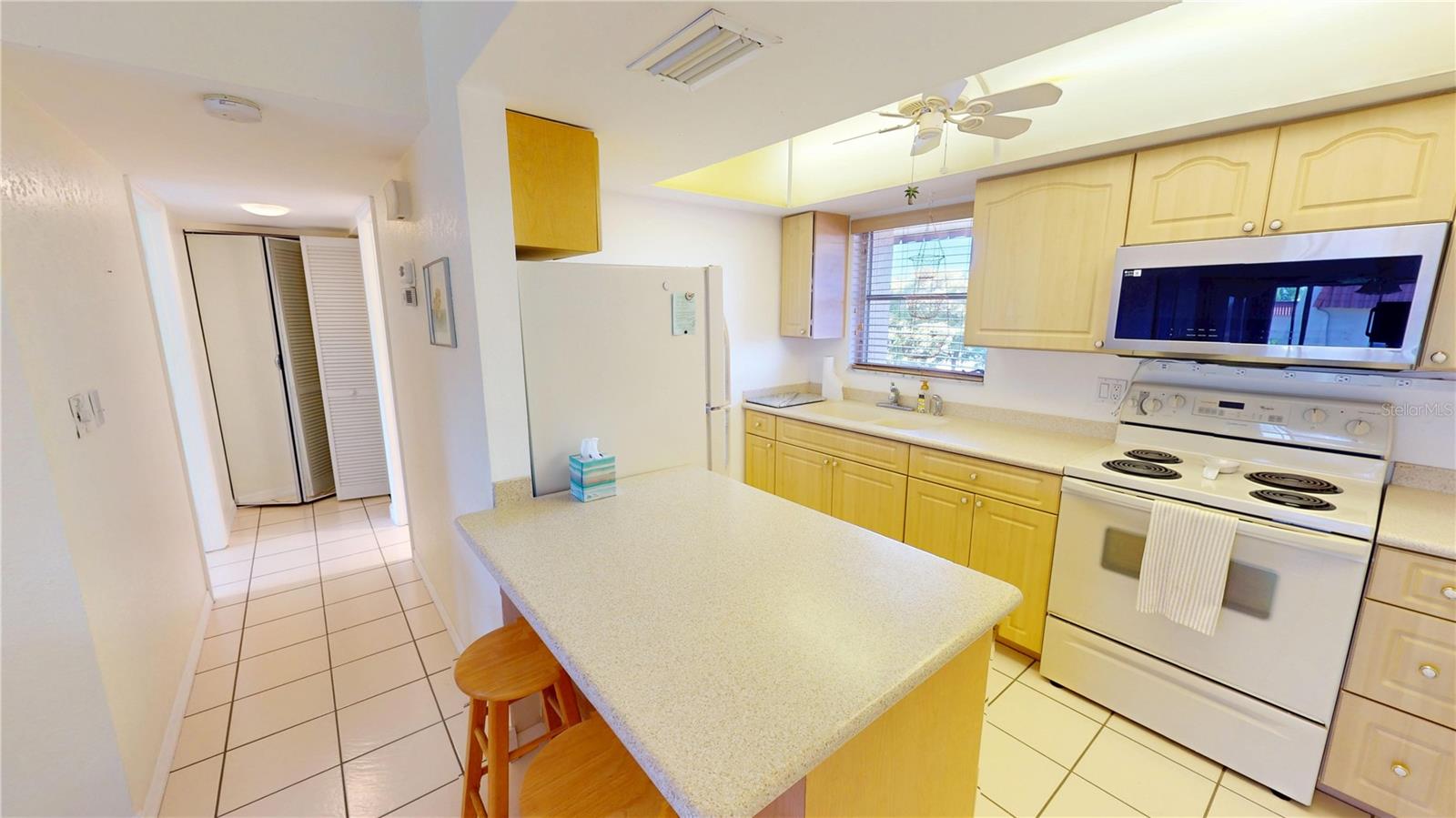 Image 13 of 33 For 311 Garvin Street 201d
