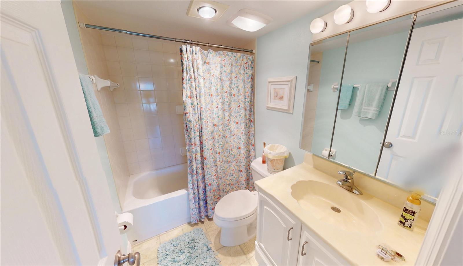Image 17 of 33 For 311 Garvin Street 201d