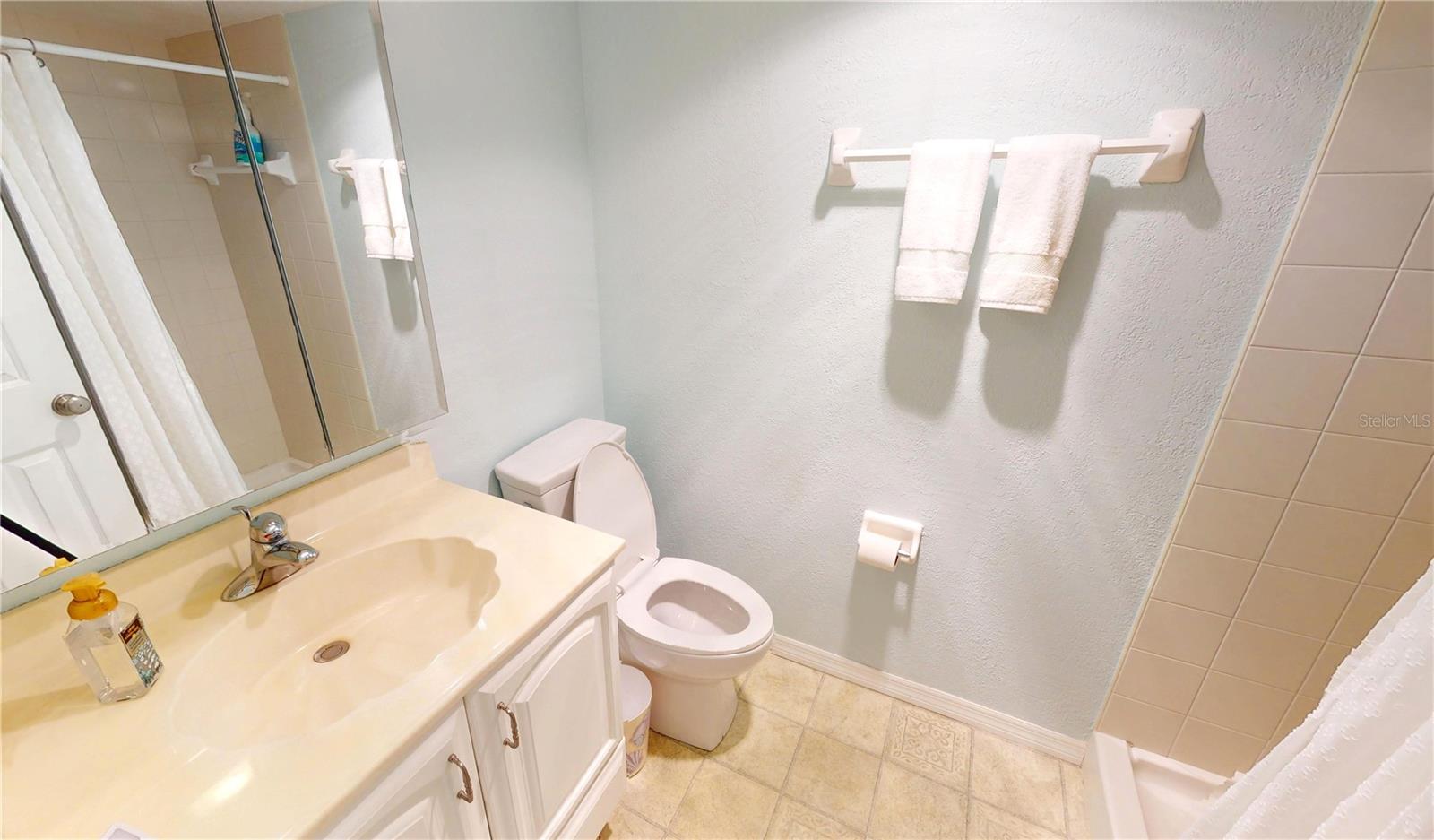 Image 20 of 33 For 311 Garvin Street 201d