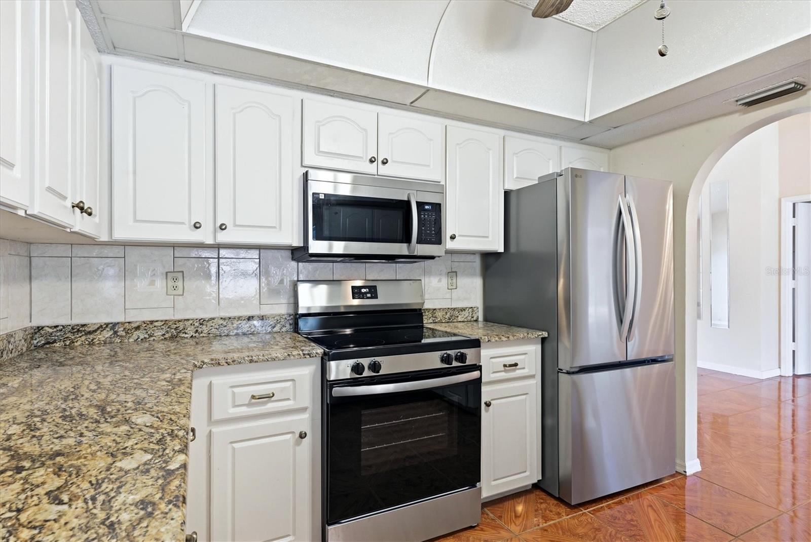 Image 12 of 42 For 21441 Landis Avenue