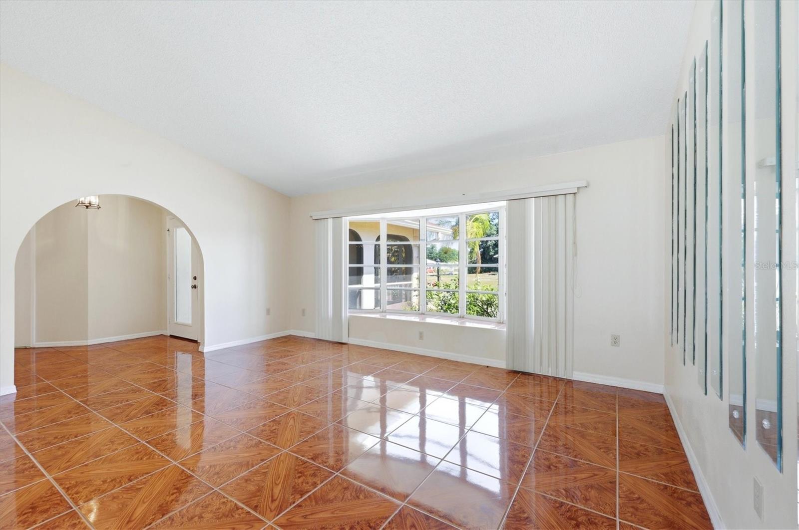 Image 14 of 42 For 21441 Landis Avenue