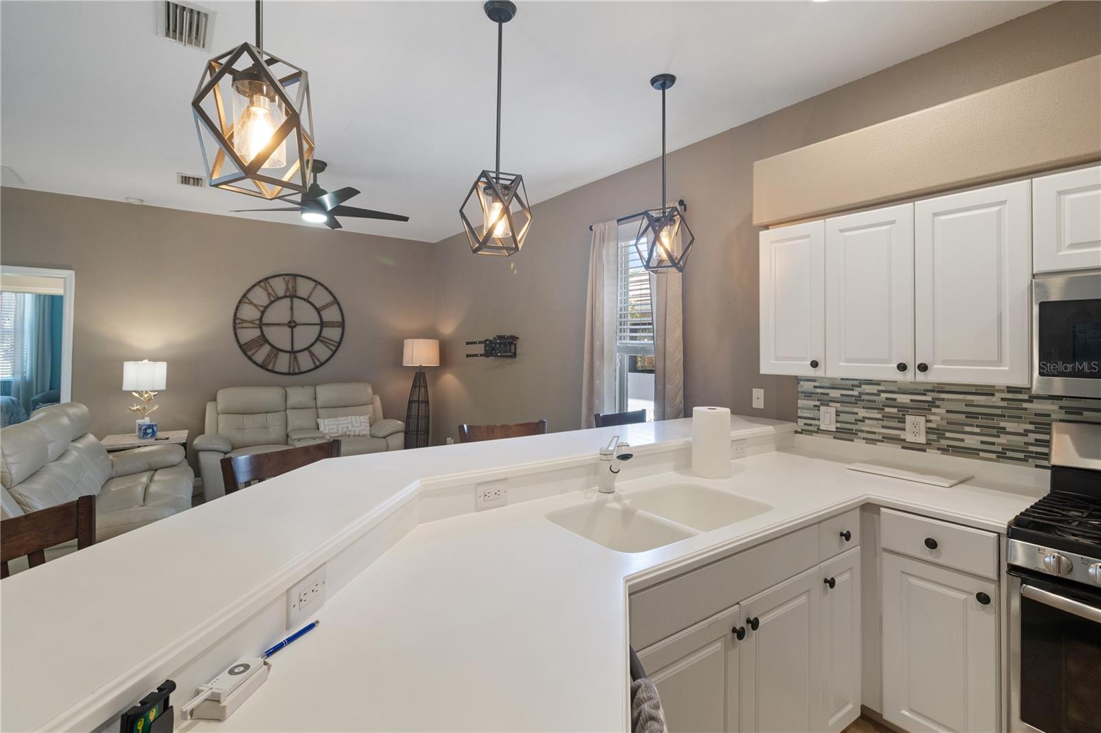 Image 17 of 48 For 2725 Royal Palm Drive