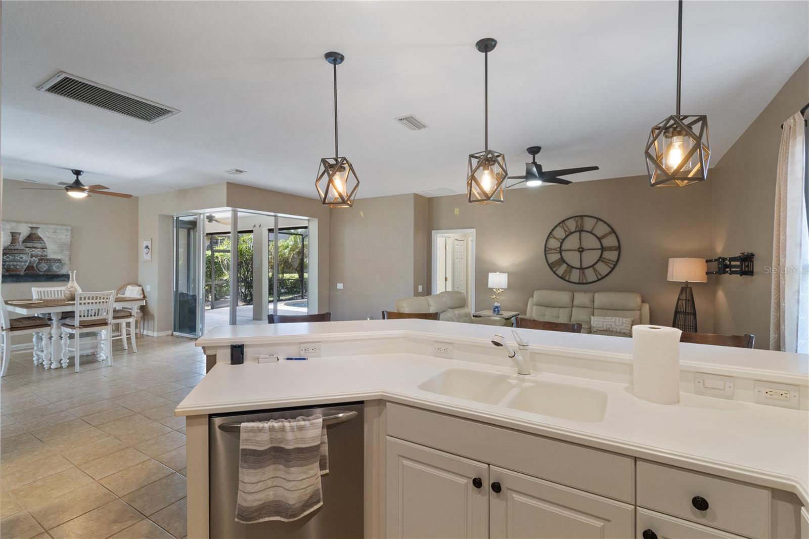 Image 18 of 48 For 2725 Royal Palm Drive