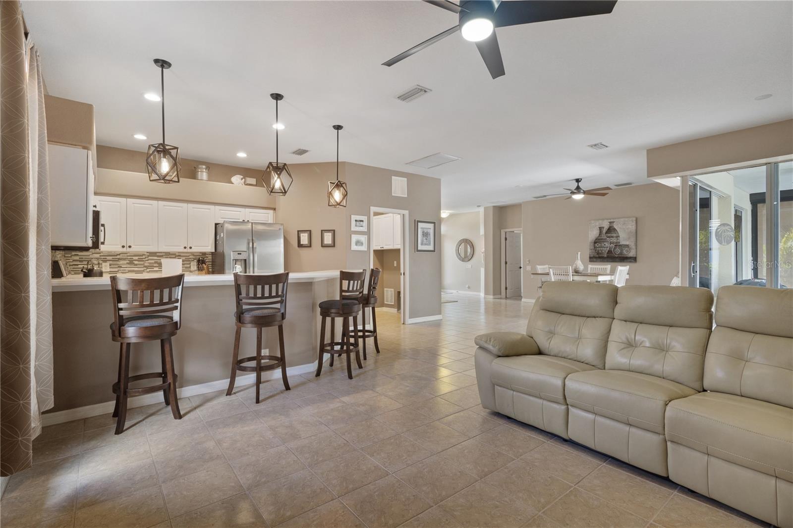 Image 19 of 48 For 2725 Royal Palm Drive