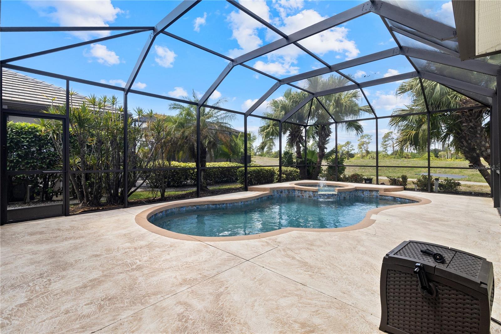 Image 31 of 48 For 2725 Royal Palm Drive