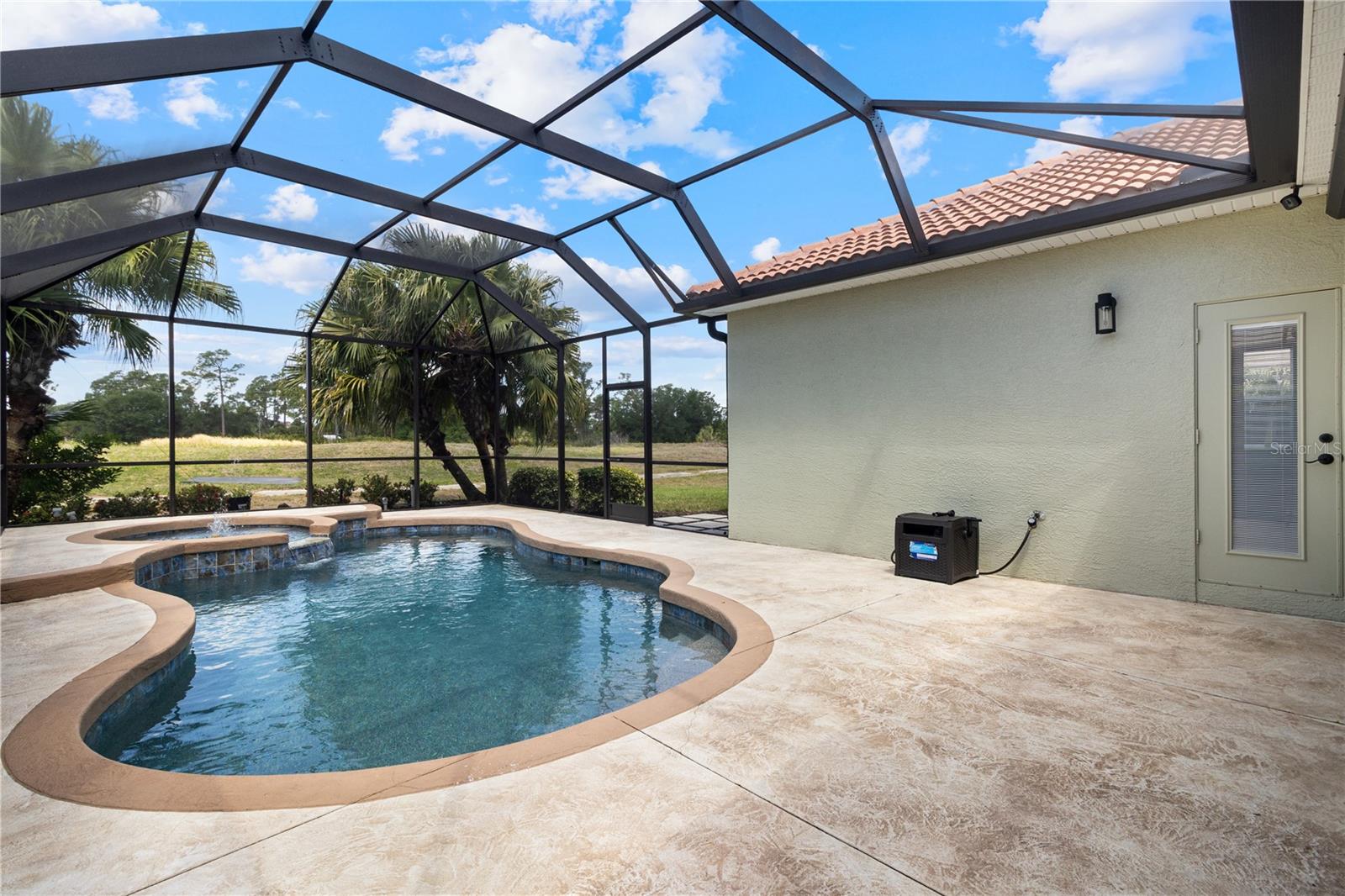 Image 32 of 48 For 2725 Royal Palm Drive