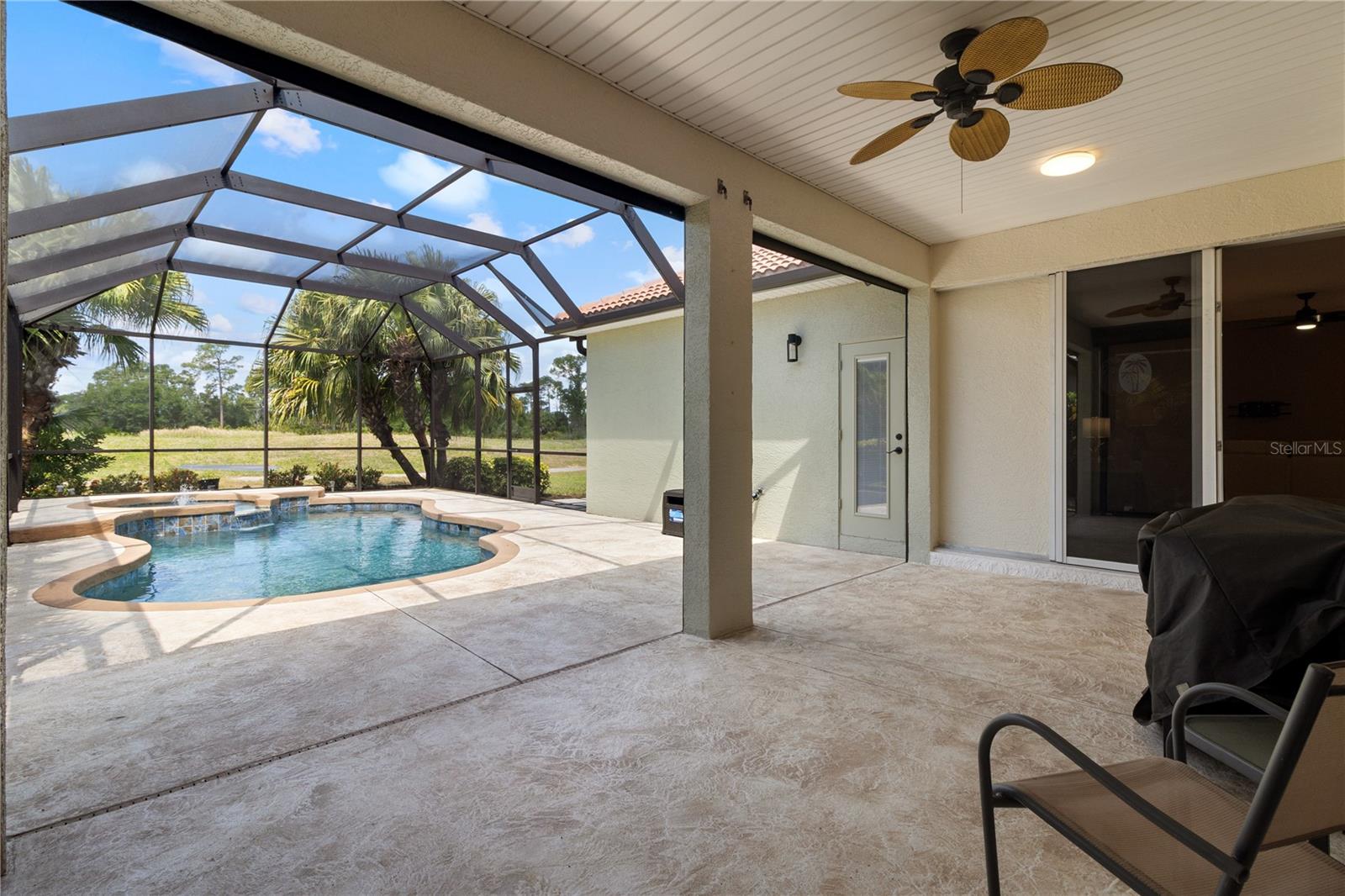Image 38 of 48 For 2725 Royal Palm Drive