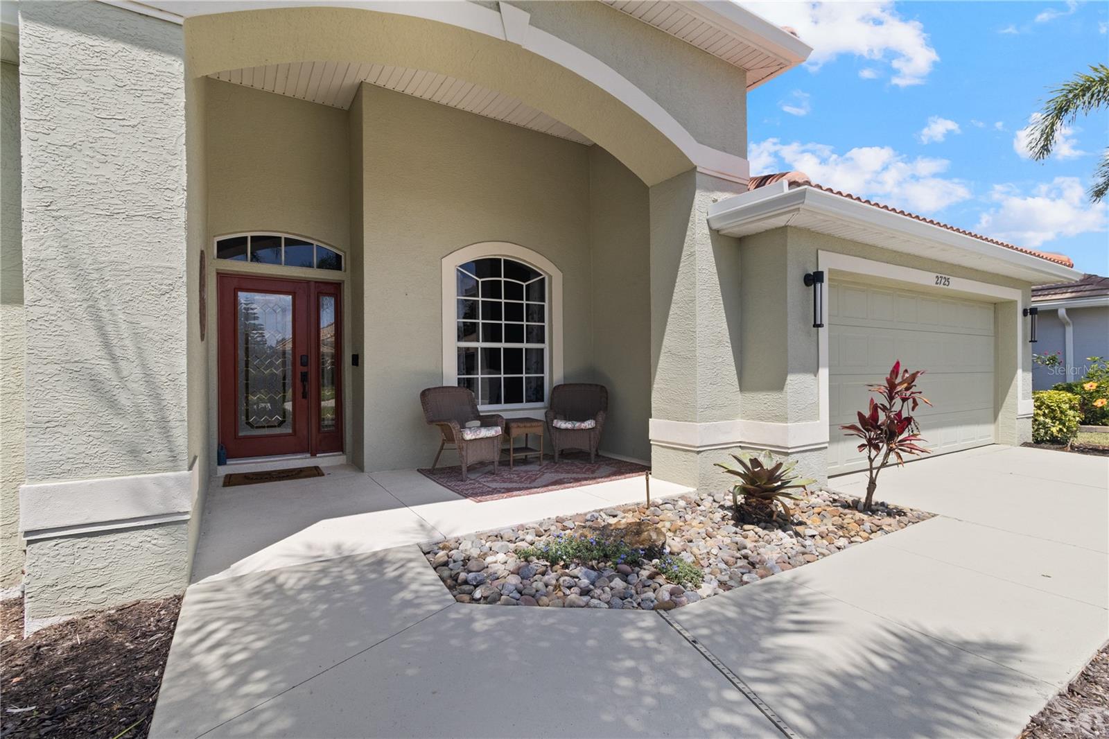 Image 4 of 48 For 2725 Royal Palm Drive