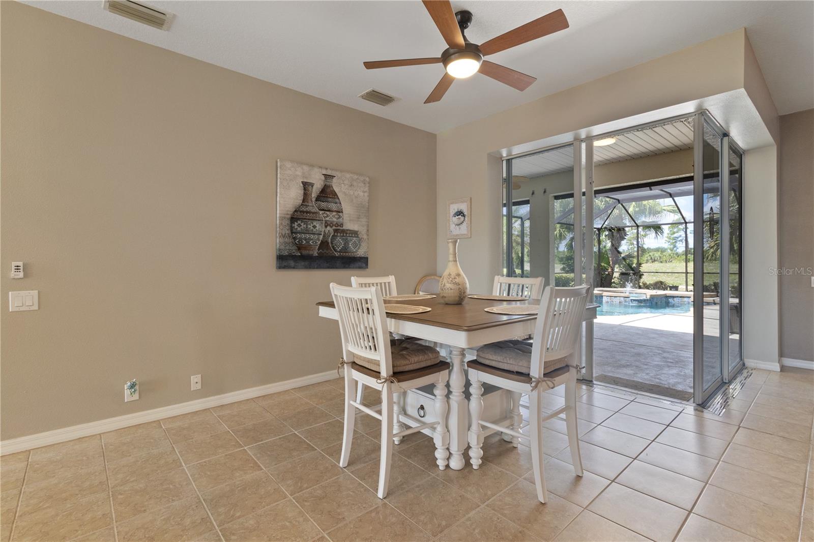 Image 9 of 48 For 2725 Royal Palm Drive