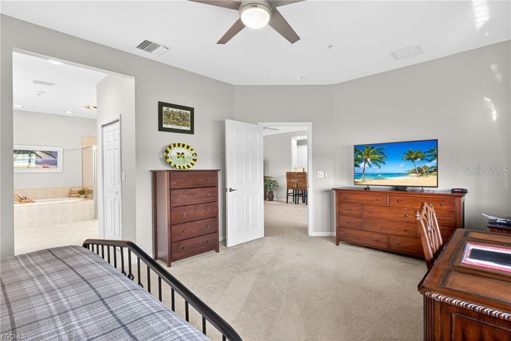 Image 19 of 41 For 16521 Goldenrod Lane 102