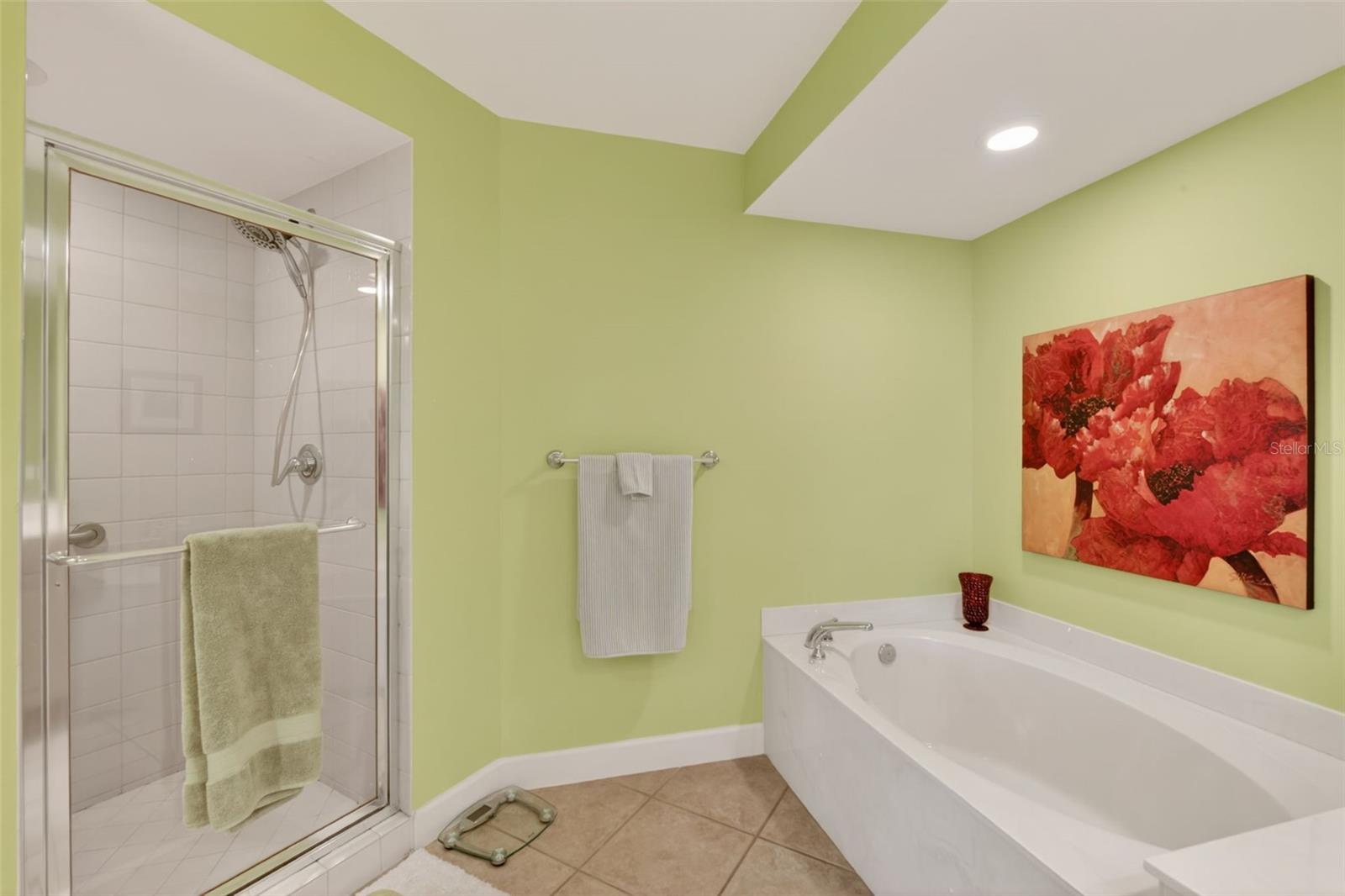 Image 23 of 37 For 3191 Matecumbe Key Road 202