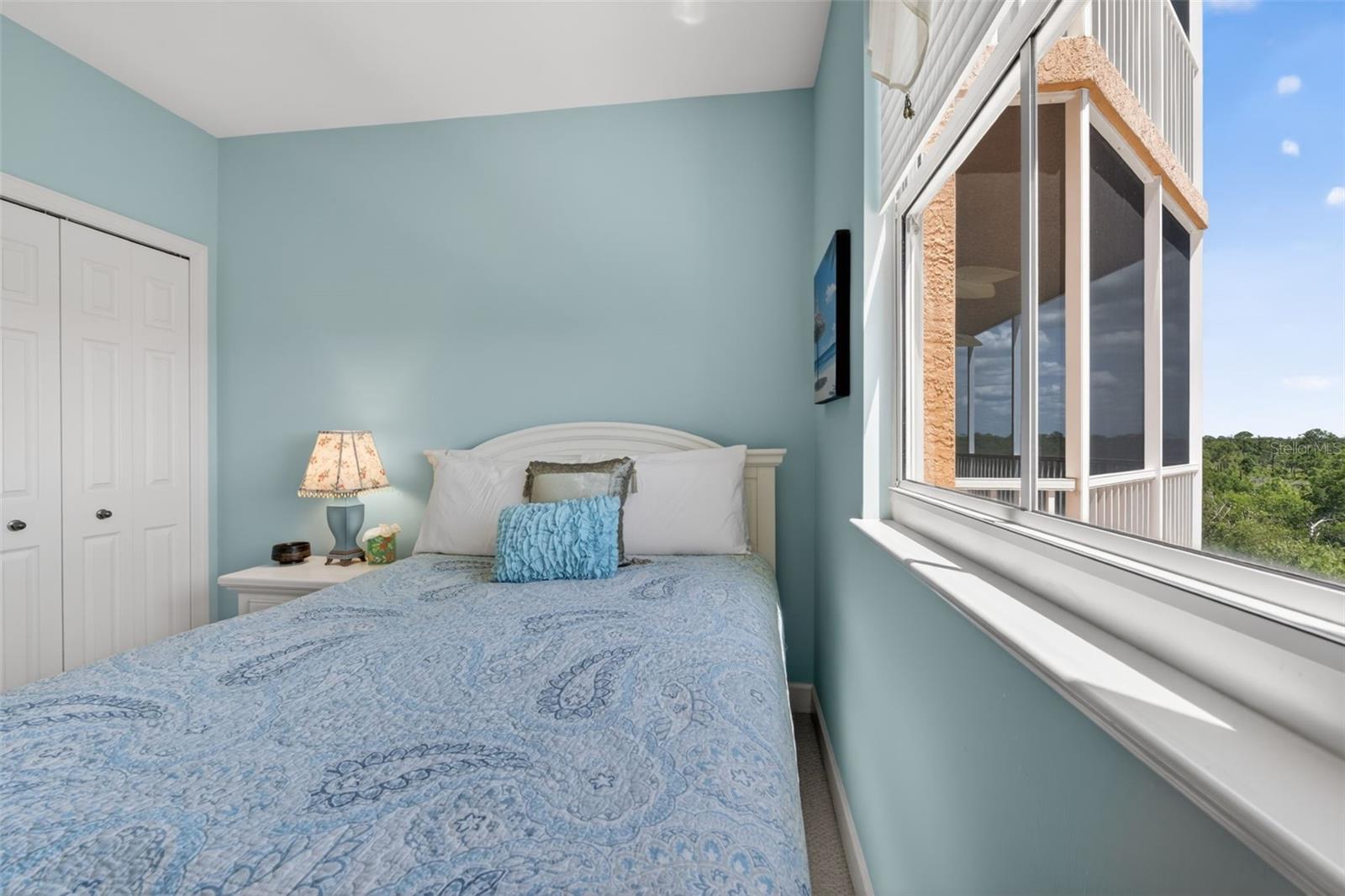 Image 25 of 37 For 3191 Matecumbe Key Road 202