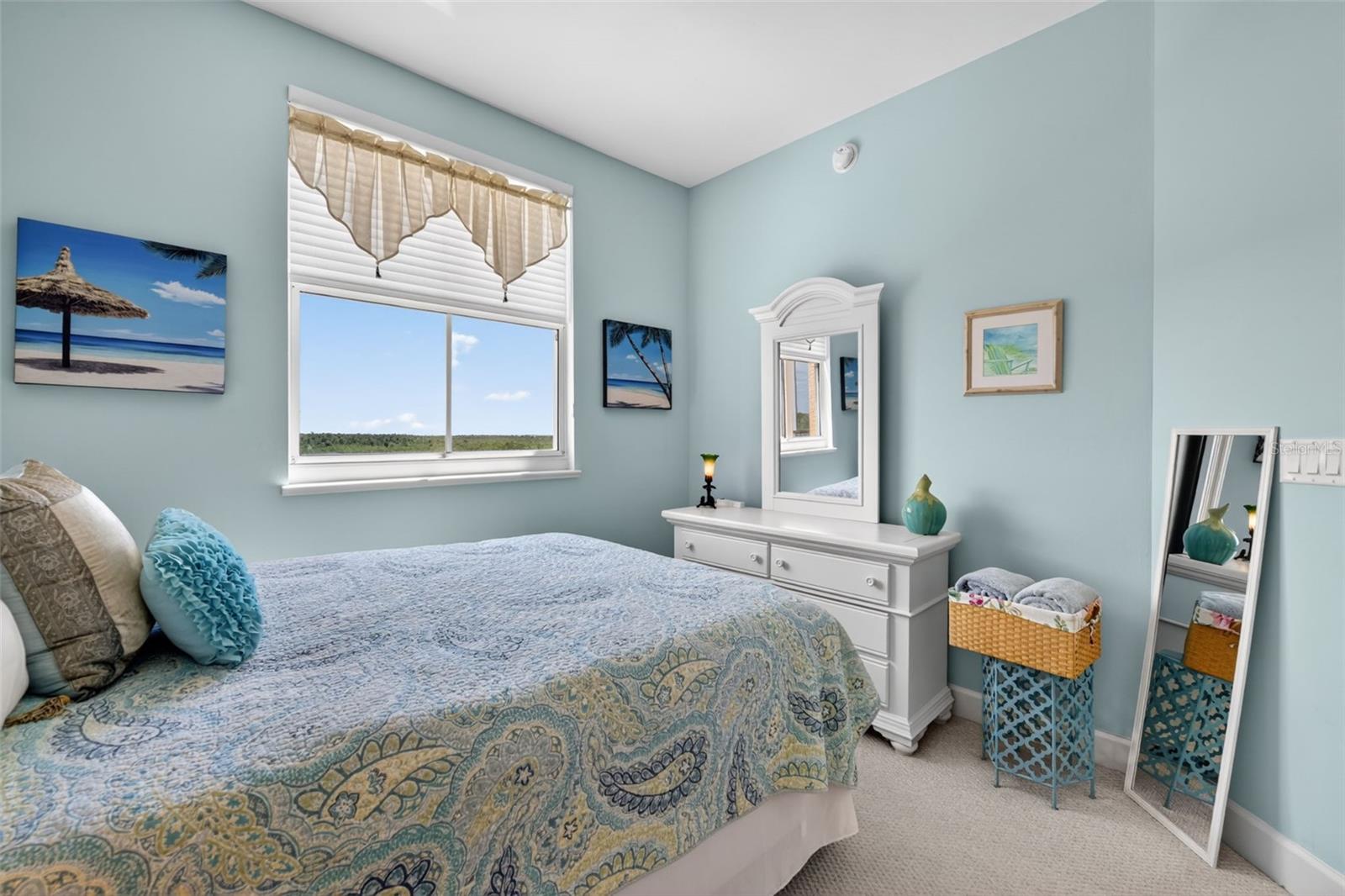 Image 26 of 37 For 3191 Matecumbe Key Road 202