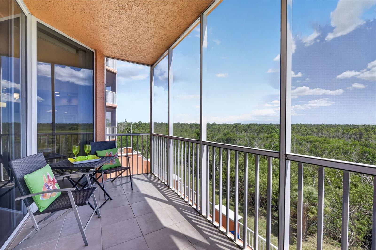 Image 29 of 37 For 3191 Matecumbe Key Road 202