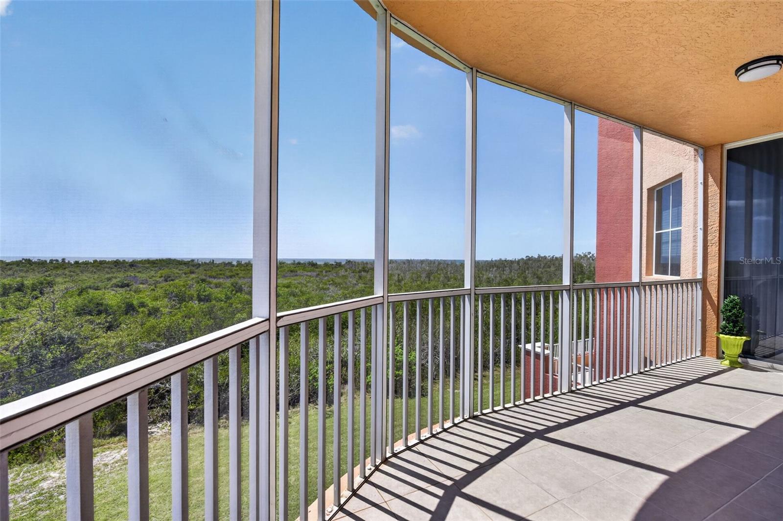 Image 30 of 37 For 3191 Matecumbe Key Road 202