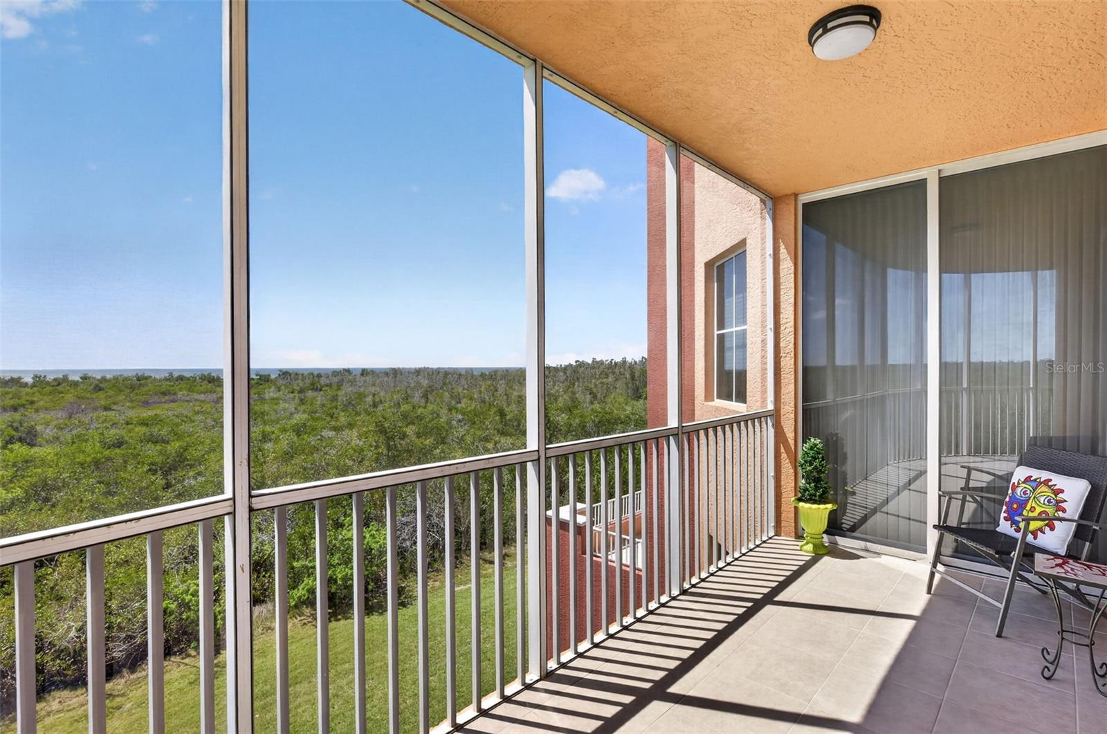 Image 32 of 37 For 3191 Matecumbe Key Road 202