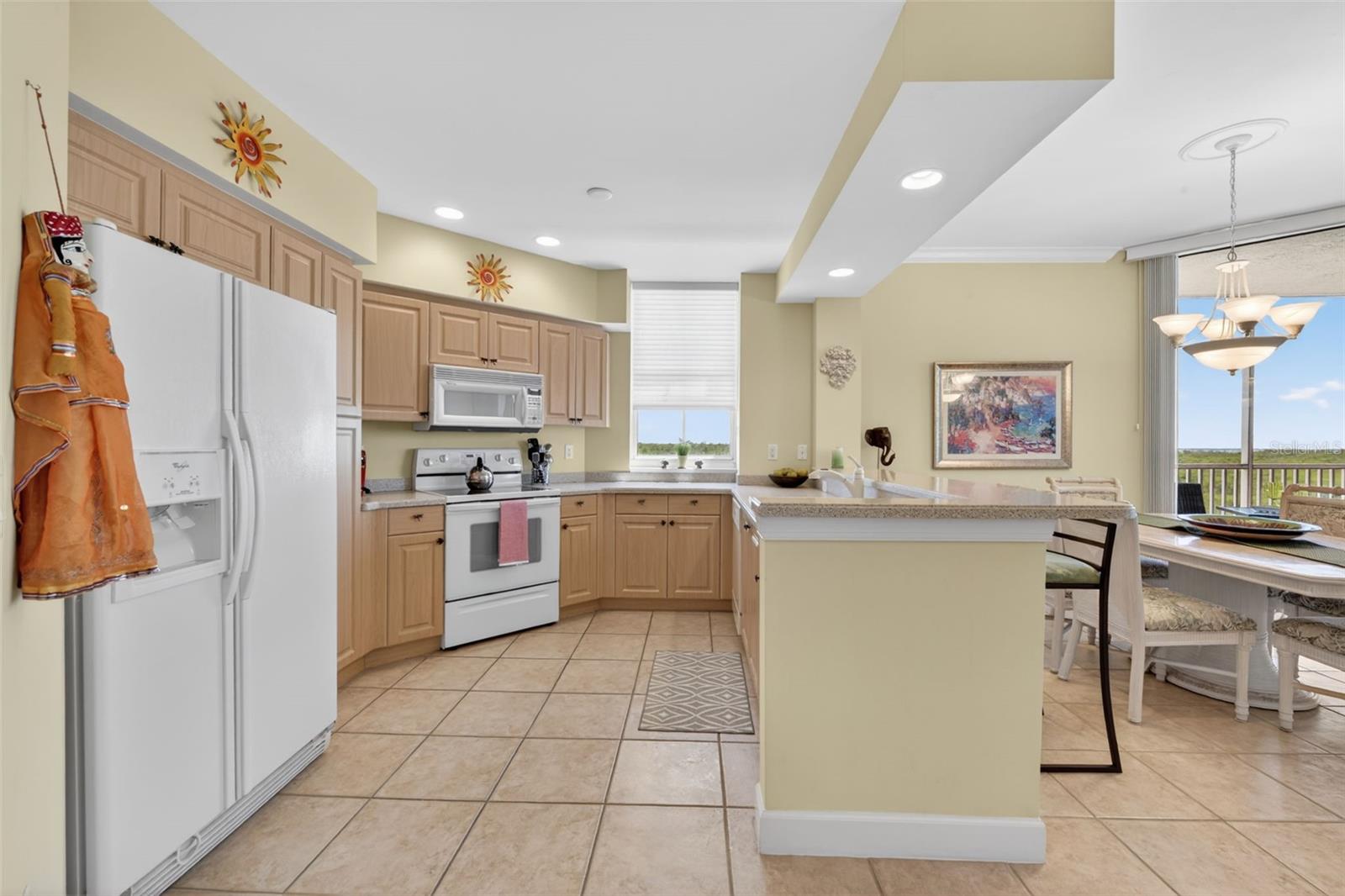 Image 5 of 37 For 3191 Matecumbe Key Road 202