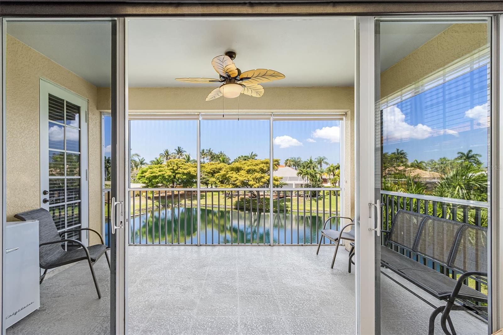 Image 18 of 40 For 5626 Cape Harbour Drive 202