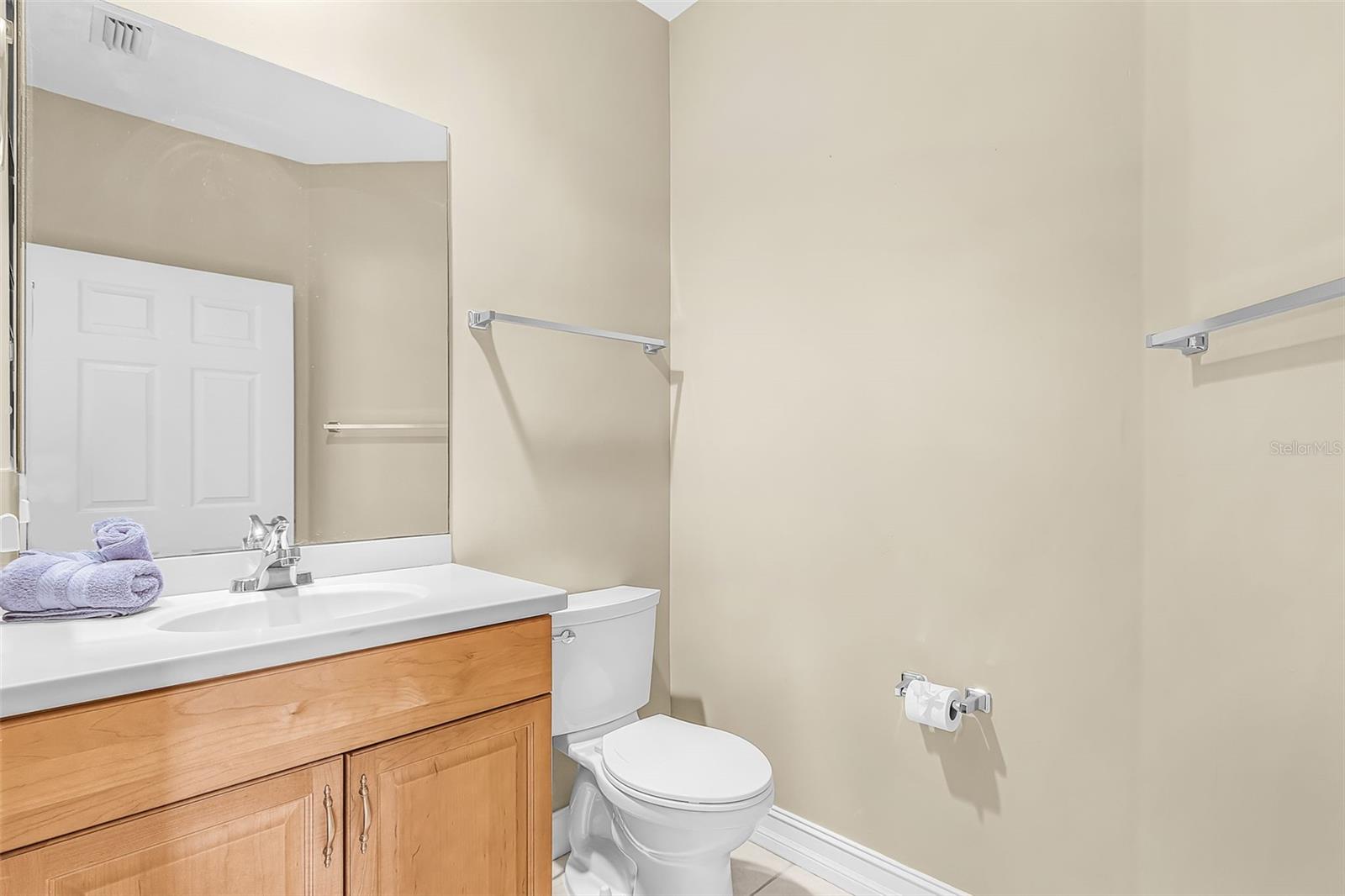 Image 22 of 40 For 5626 Cape Harbour Drive 202