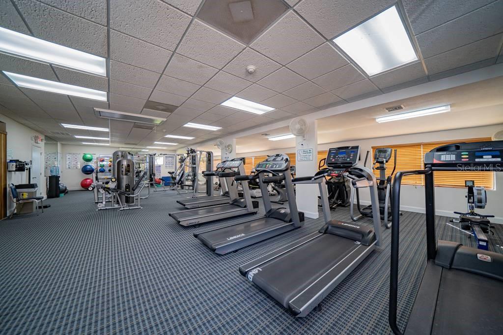 Image 49 of 70 For 2100 Kings Highway 744