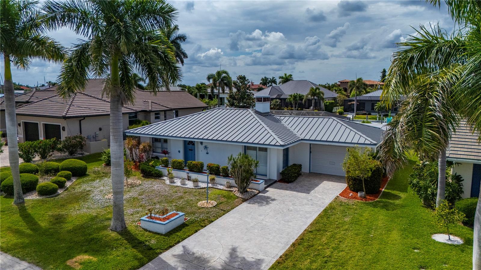 Image 2 of 54 For 2241 Gulfview Road