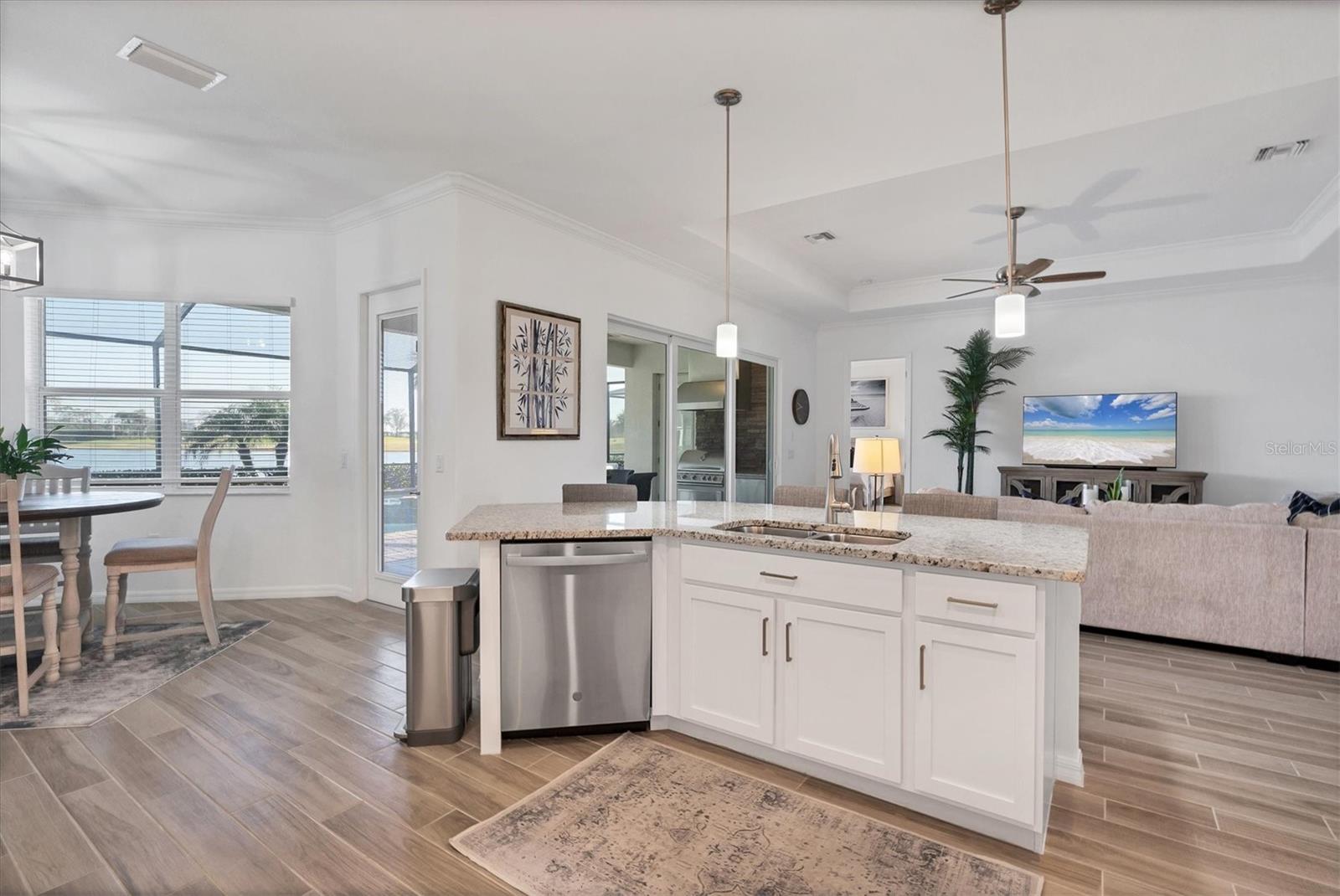 Image 12 of 66 For 25228 Longmeadow Drive