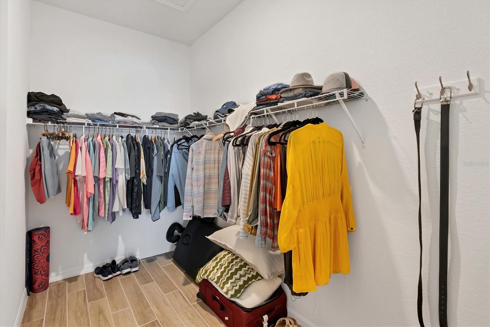 Image 16 of 66 For 25228 Longmeadow Drive