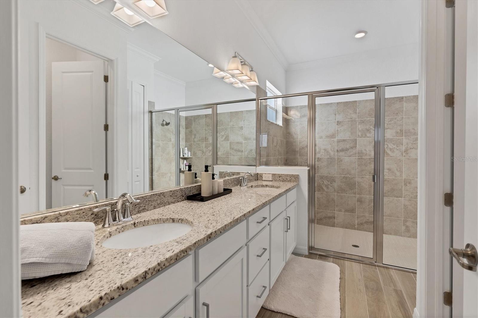 Image 17 of 66 For 25228 Longmeadow Drive