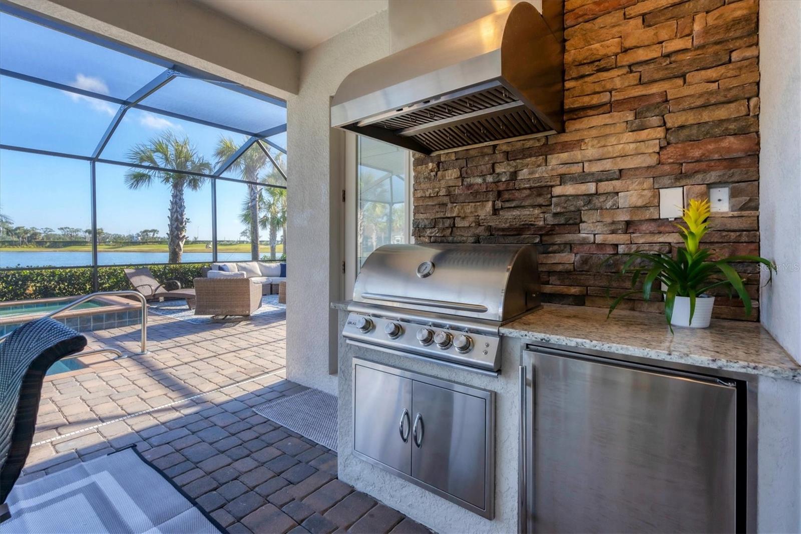 Image 24 of 66 For 25228 Longmeadow Drive