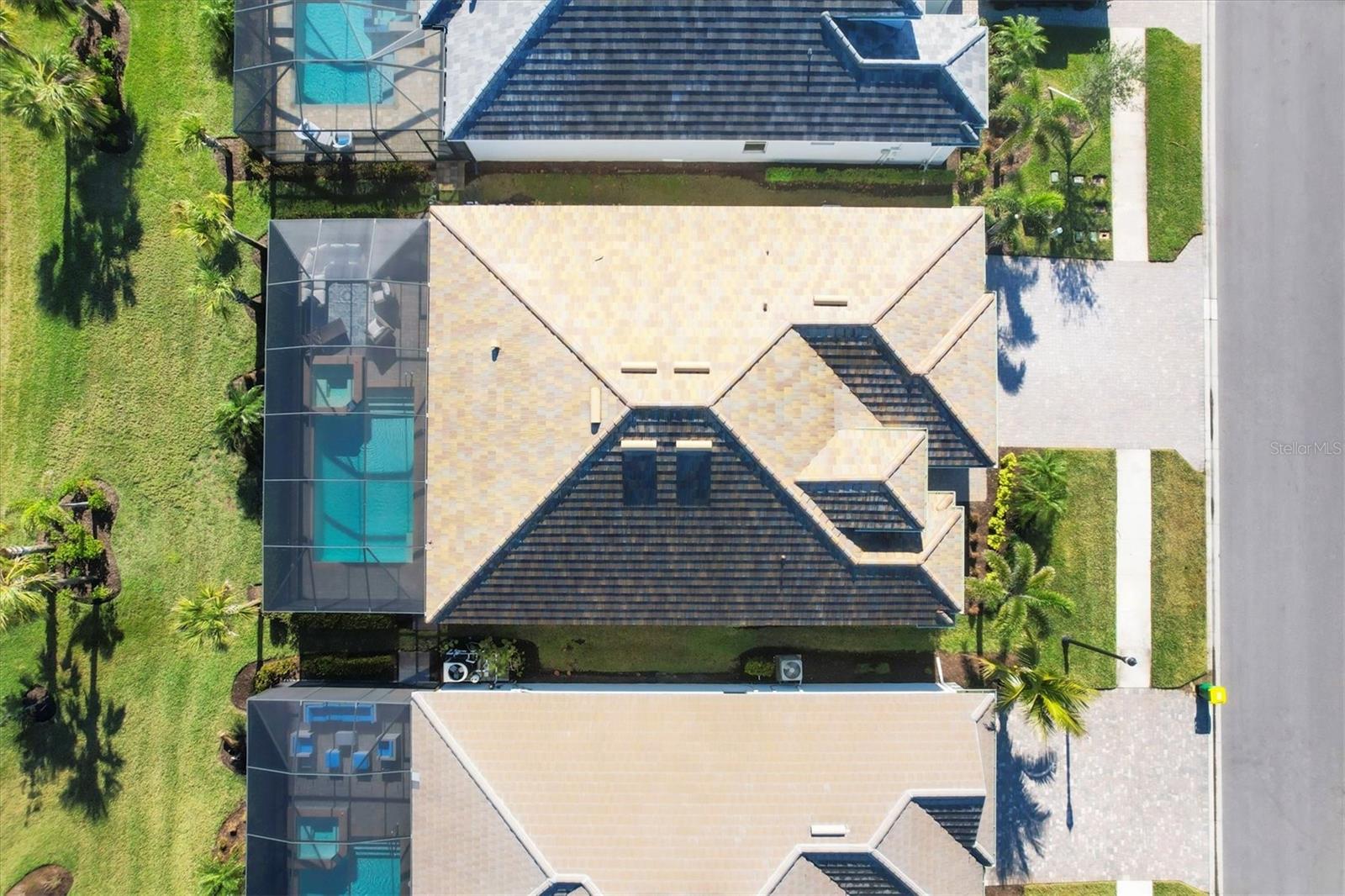 Image 32 of 66 For 25228 Longmeadow Drive