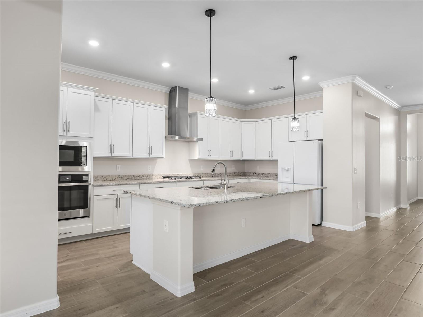 Image 10 of 46 For 15904 Sugar Hill Drive