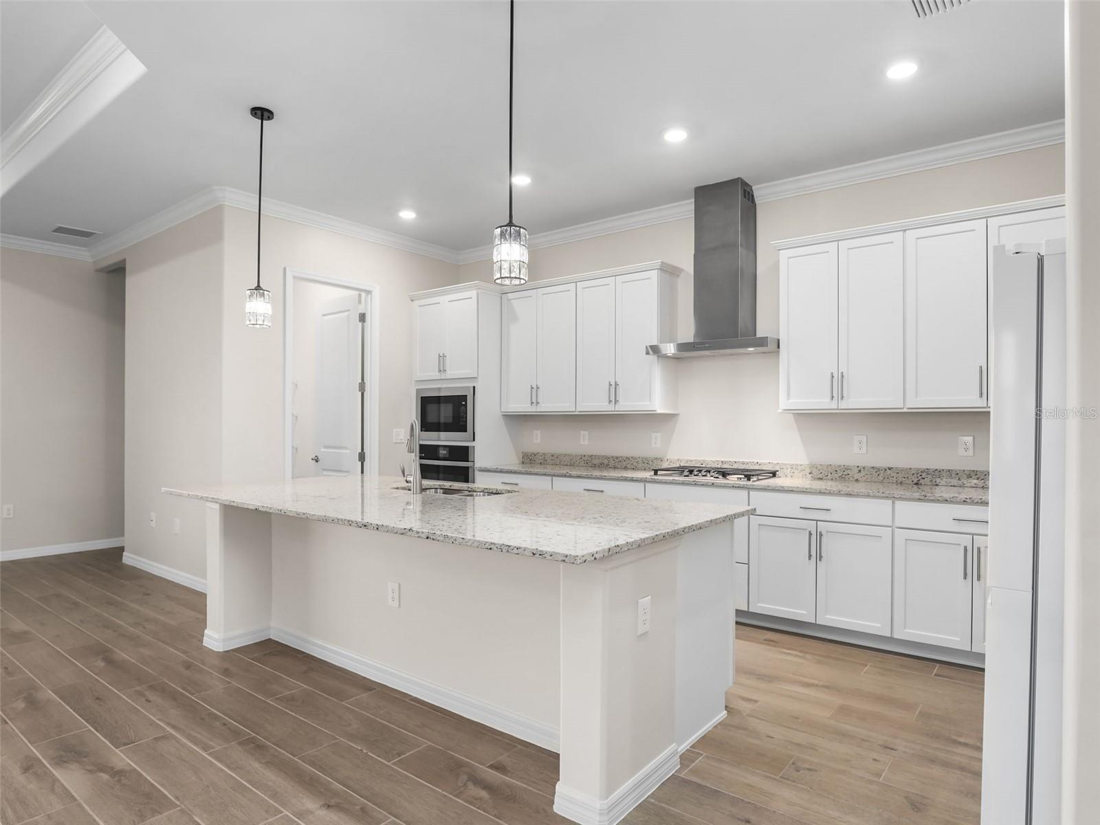 Image 11 of 46 For 15904 Sugar Hill Drive