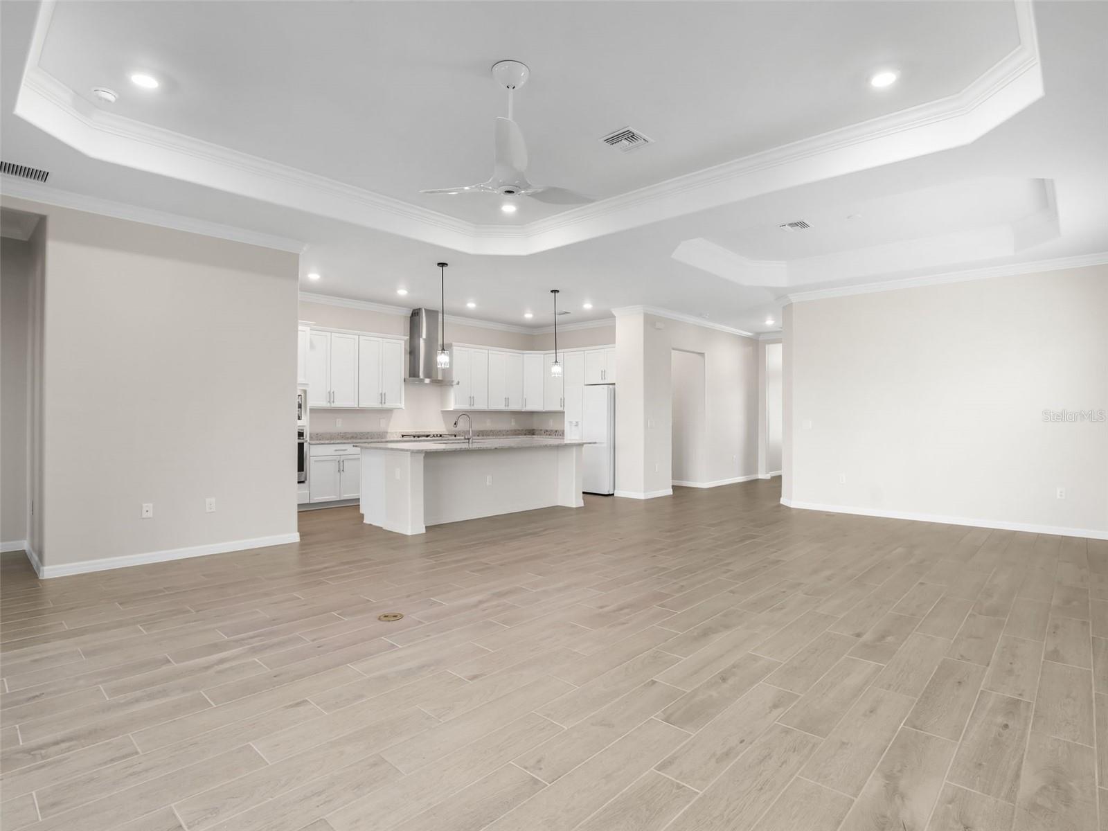 Image 5 of 46 For 15904 Sugar Hill Drive