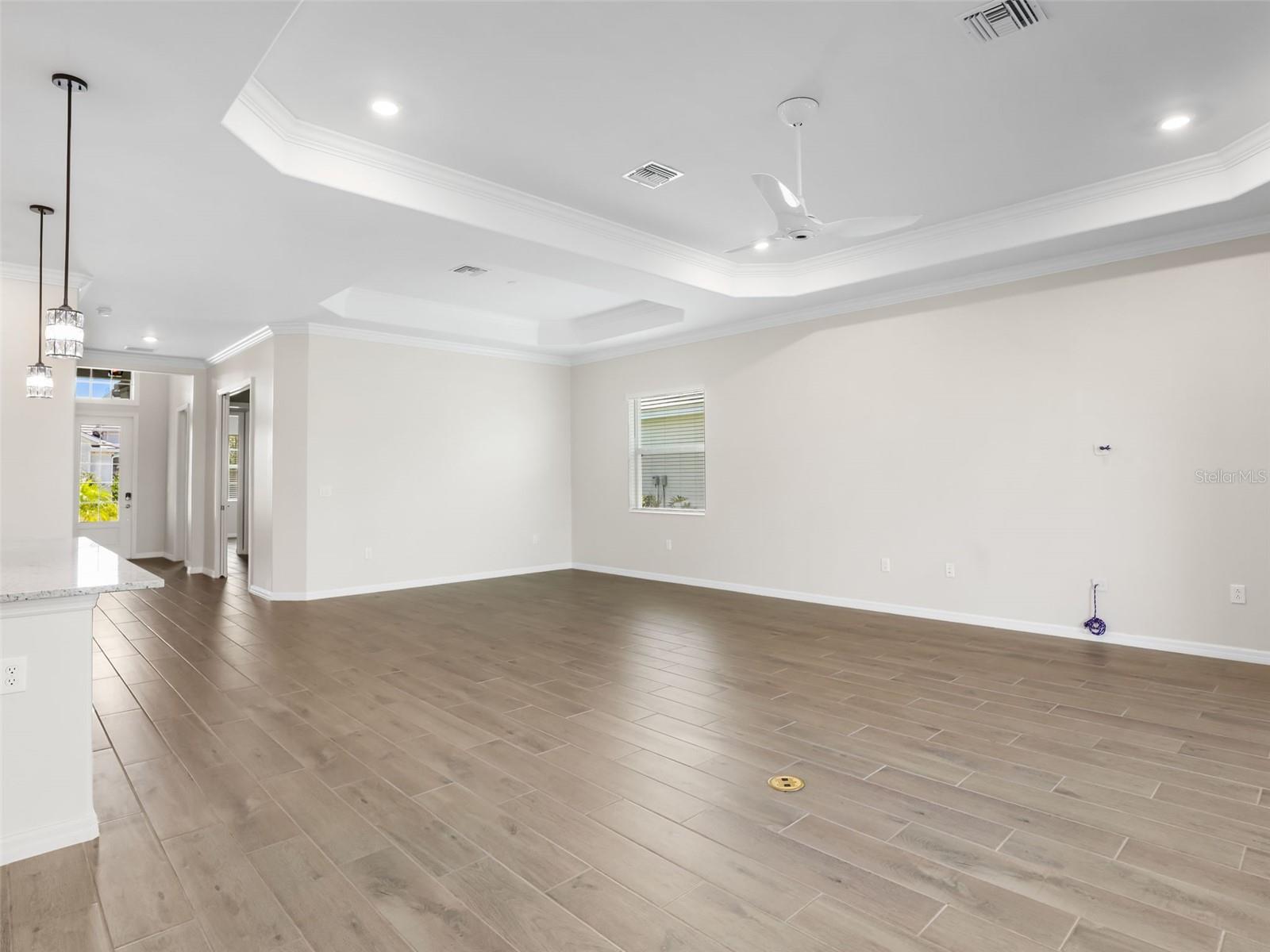 Image 6 of 46 For 15904 Sugar Hill Drive