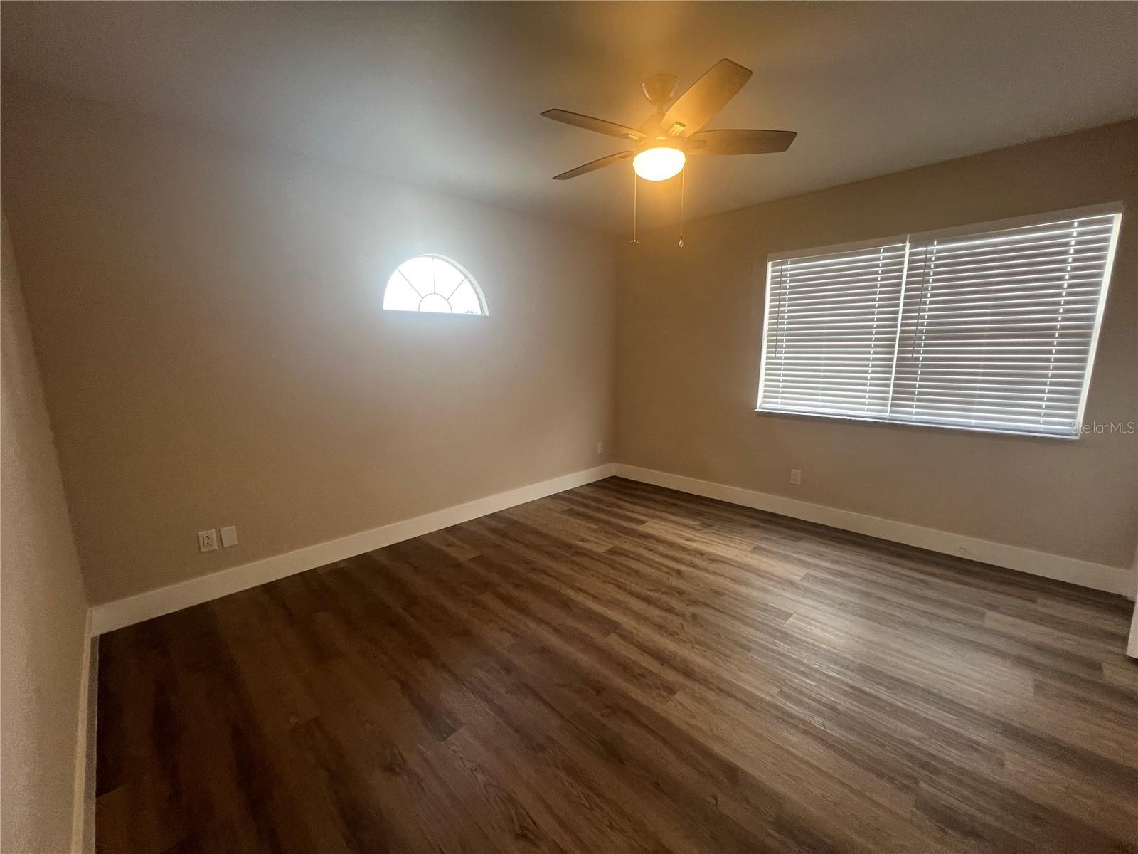 Image 10 of 34 For 2472 Picnic Street