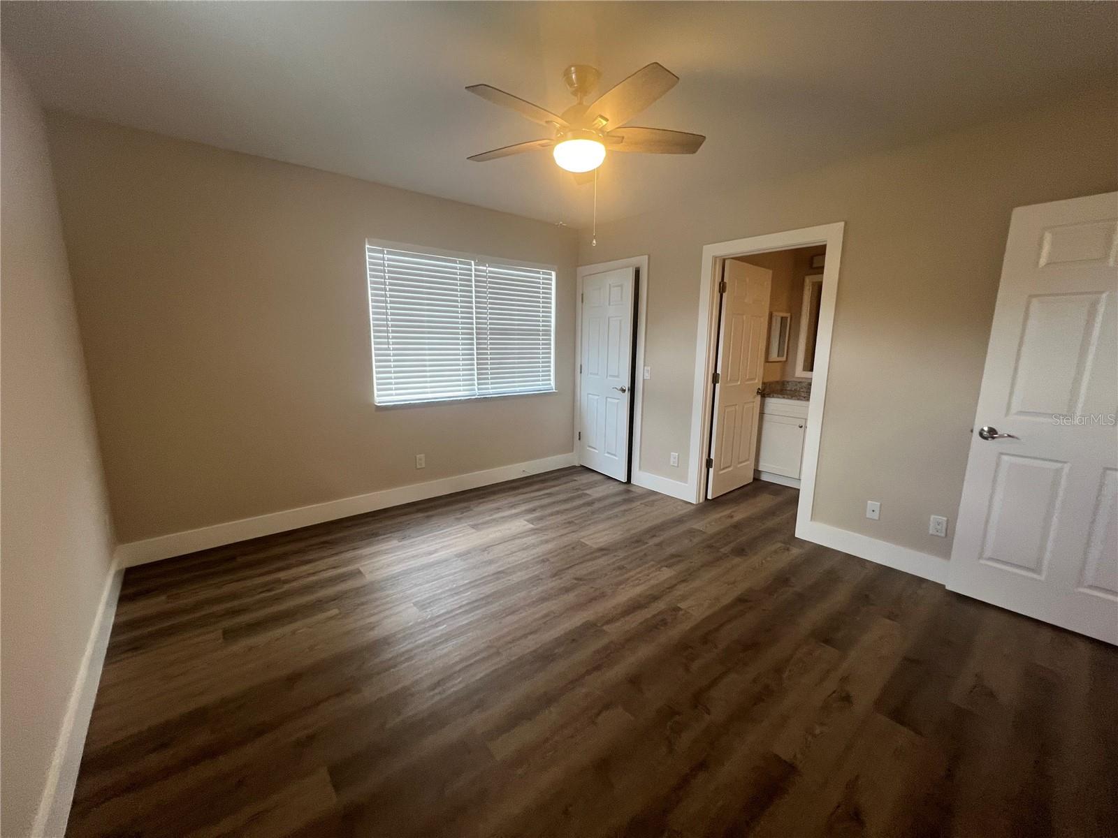Image 11 of 34 For 2472 Picnic Street