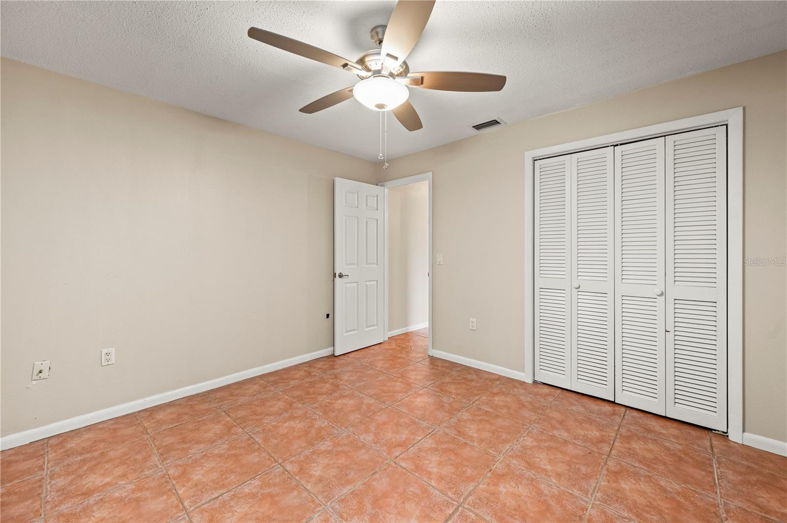Image 31 of 50 For 22317 Laika Avenue