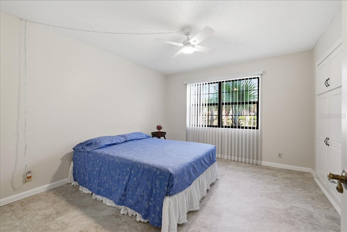 Image 13 of 33 For 19505 Quesada Avenue Ll108