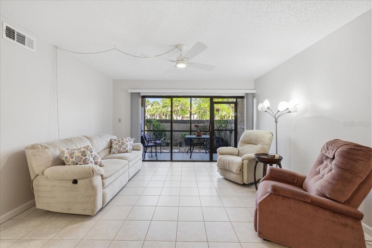 Image 4 of 33 For 19505 Quesada Avenue Ll108