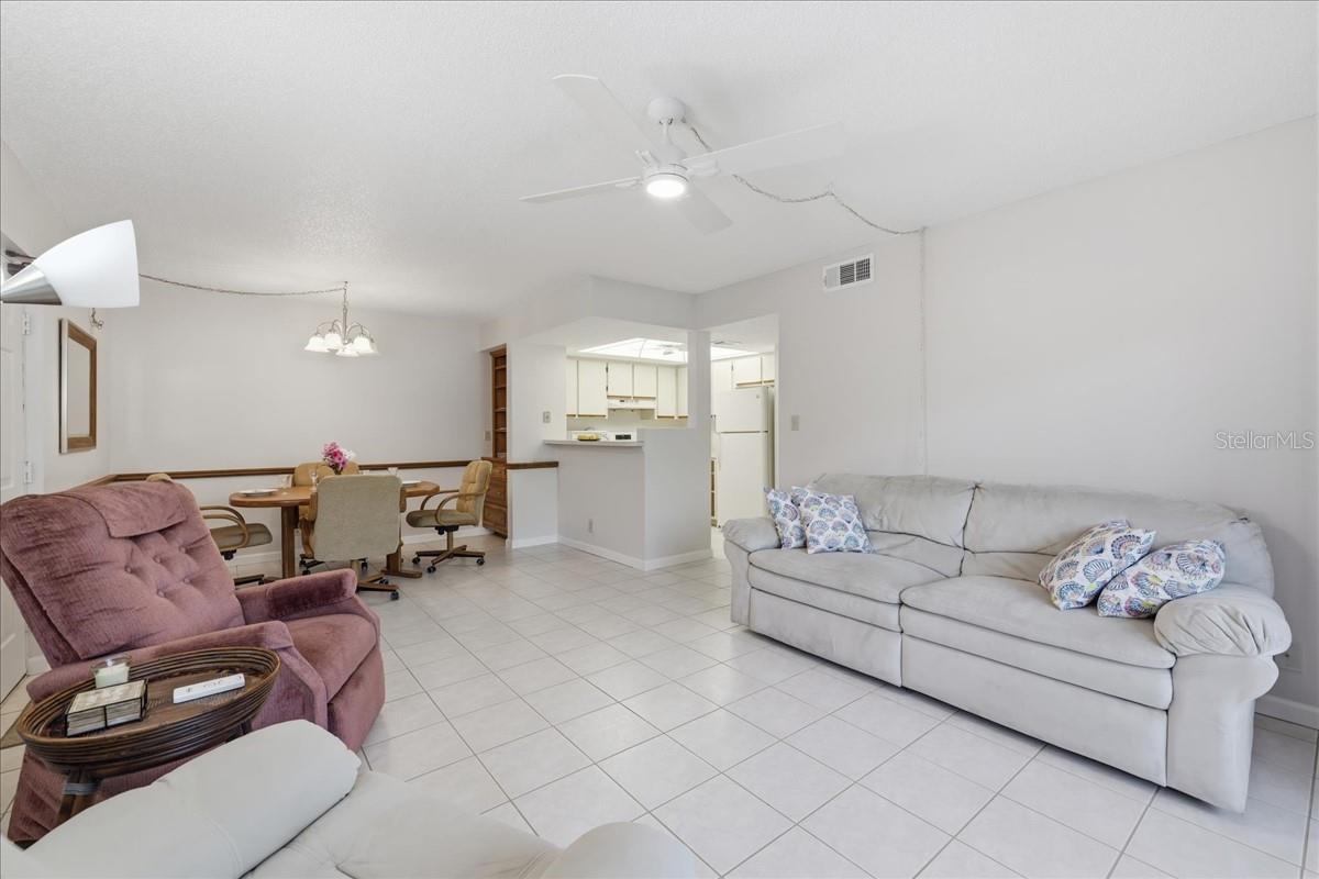 Image 6 of 33 For 19505 Quesada Avenue Ll108