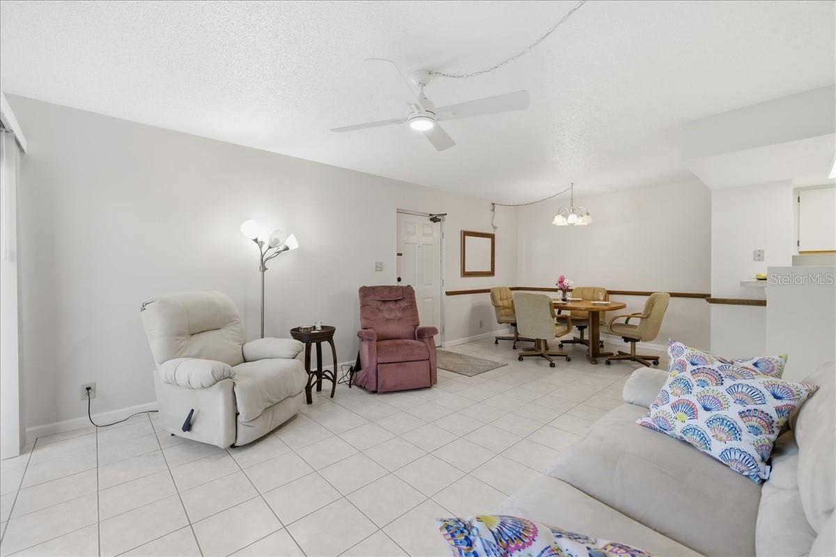 Image 7 of 33 For 19505 Quesada Avenue Ll108