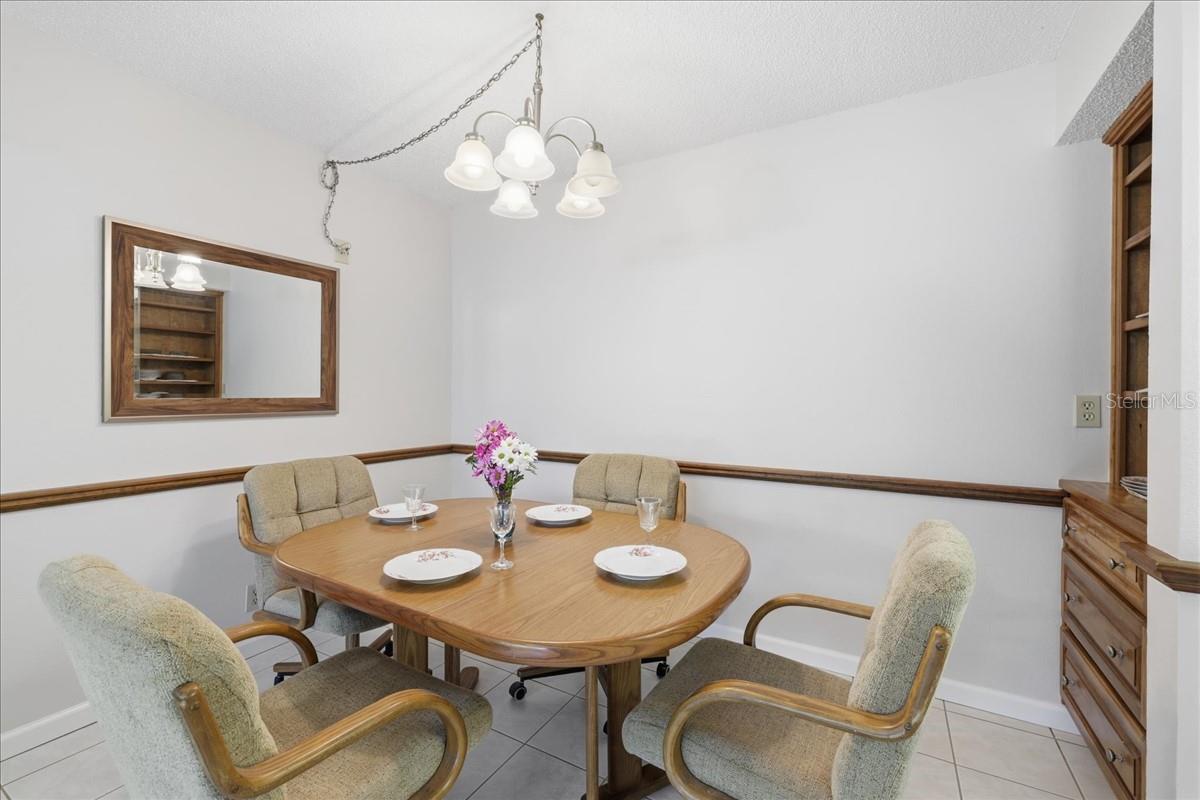 Image 9 of 33 For 19505 Quesada Avenue Ll108