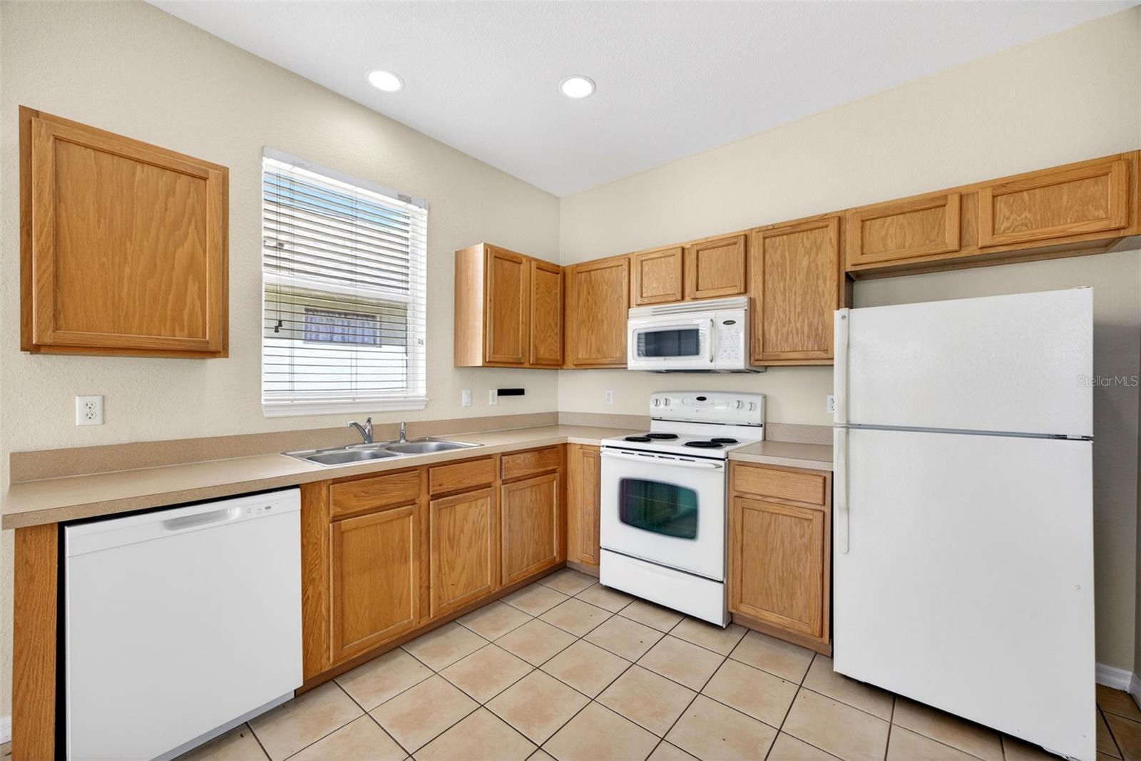 Image 13 of 43 For 1823 Scarlett Avenue