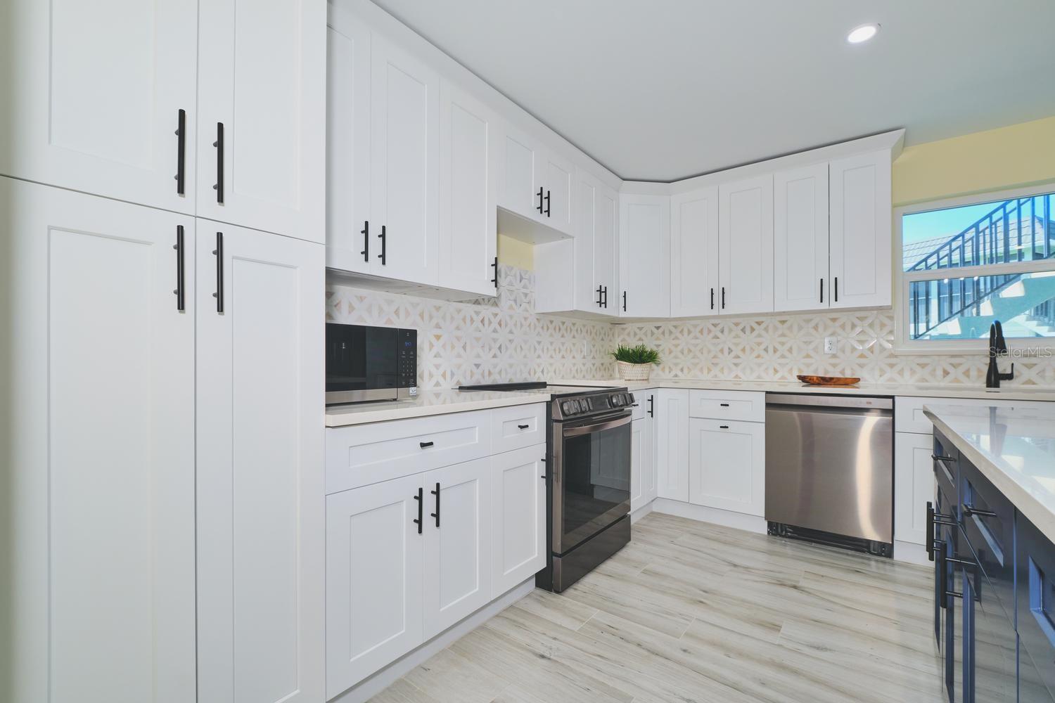 Image 16 of 55 For 3045 Estero Boulevard 6a