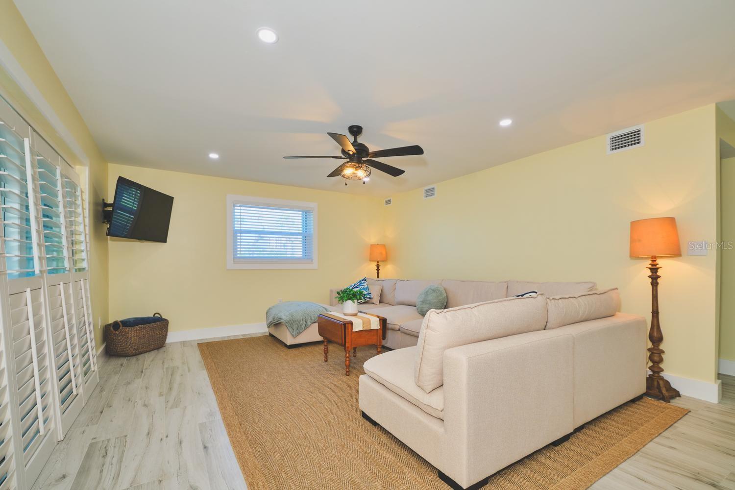 Image 23 of 55 For 3045 Estero Boulevard 6a